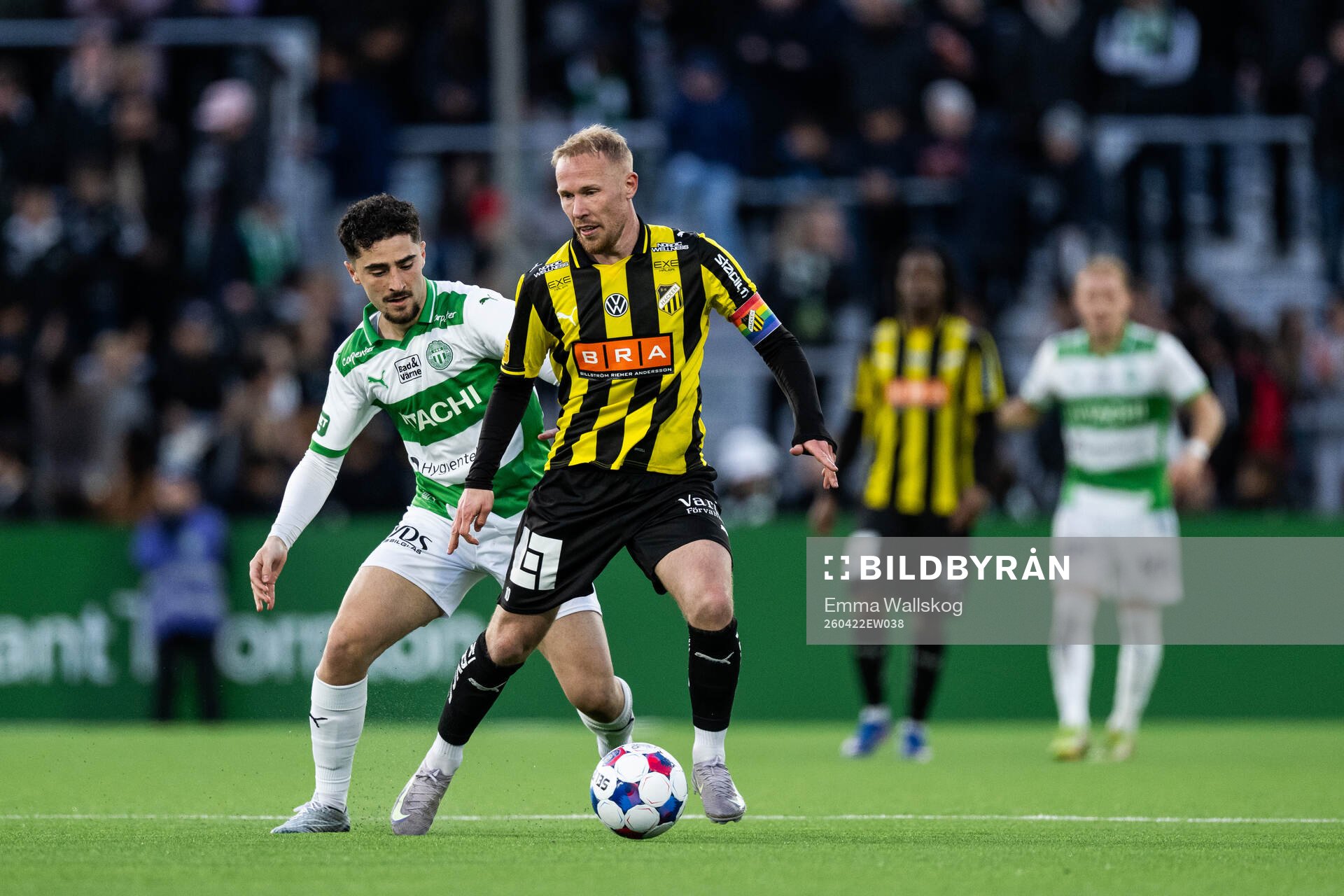 Västerås Ismet Lushaku och Häckens Mikkel Rygaard Jensen