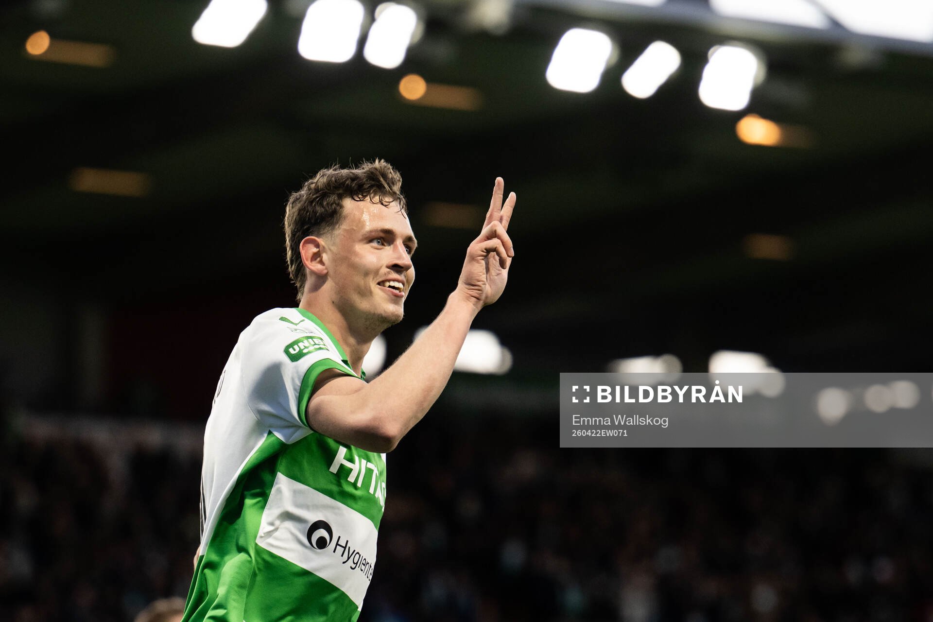 Västerås Mikkel Ladefoged jublar