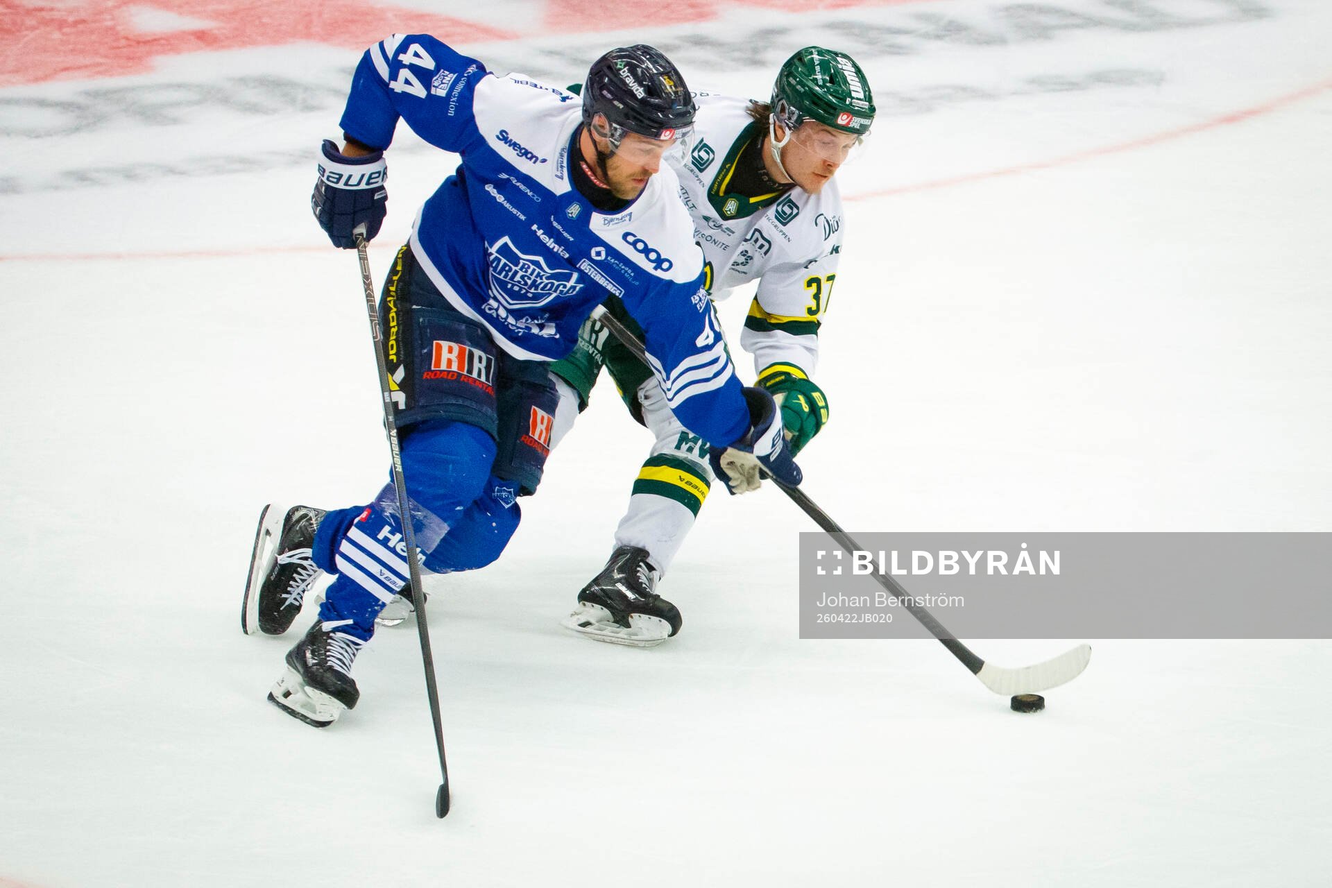 Karlskogas Jonatan Harju och Björklövens Lenni Killinen