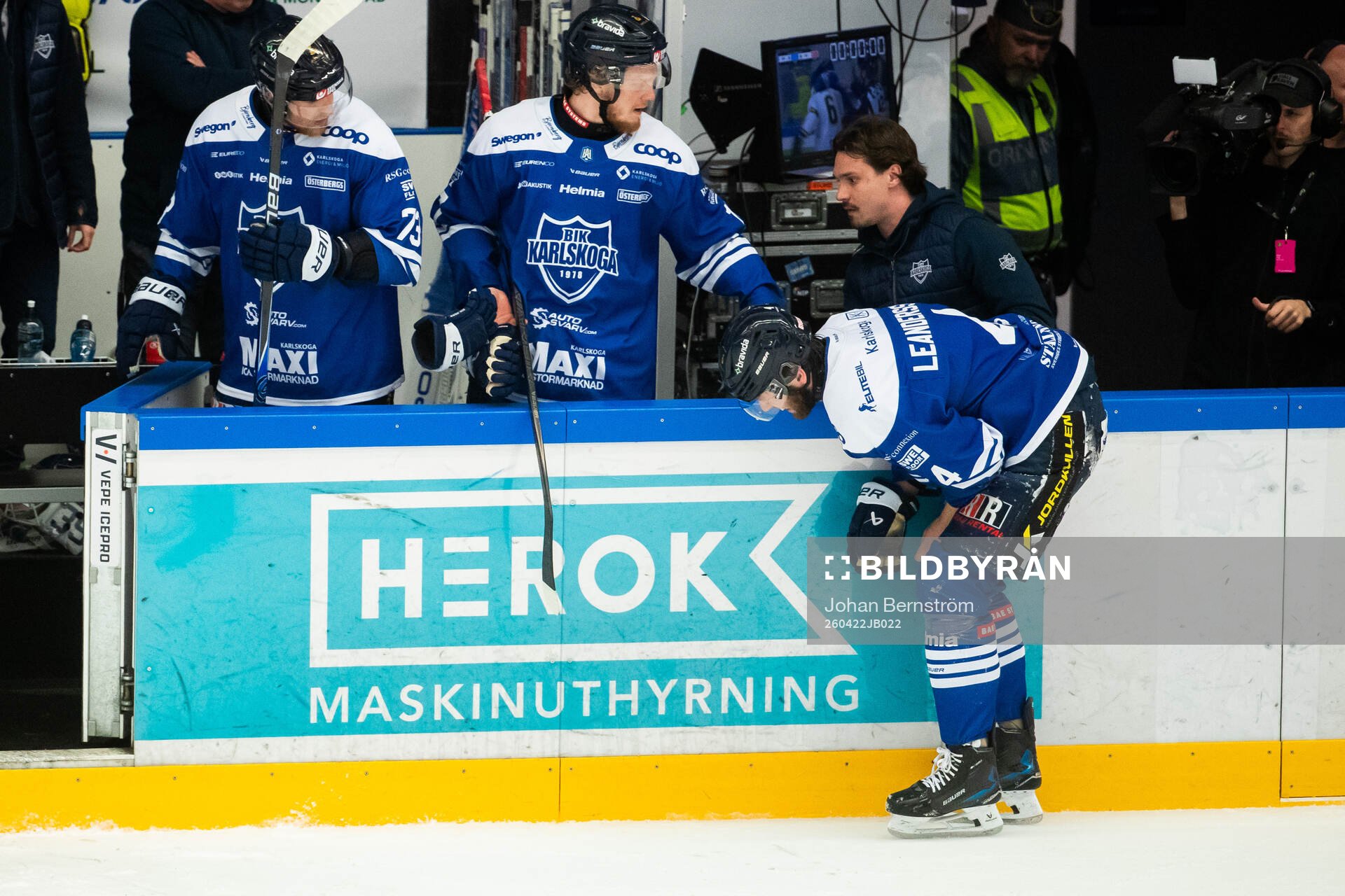 Karlskogas Alexander Leandersson har ont