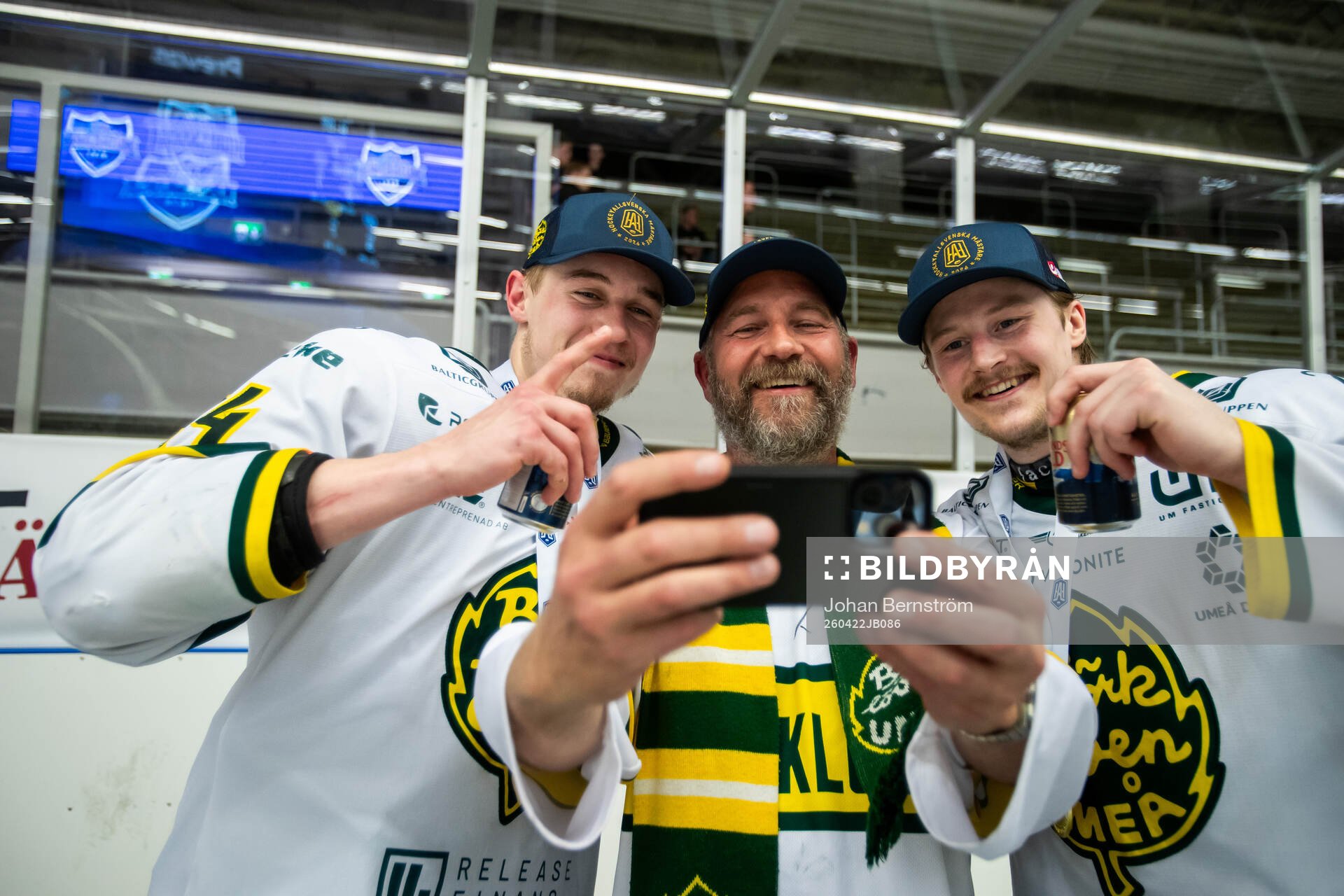 Björklövens Andreas Hellgren, styrelsen, jublar