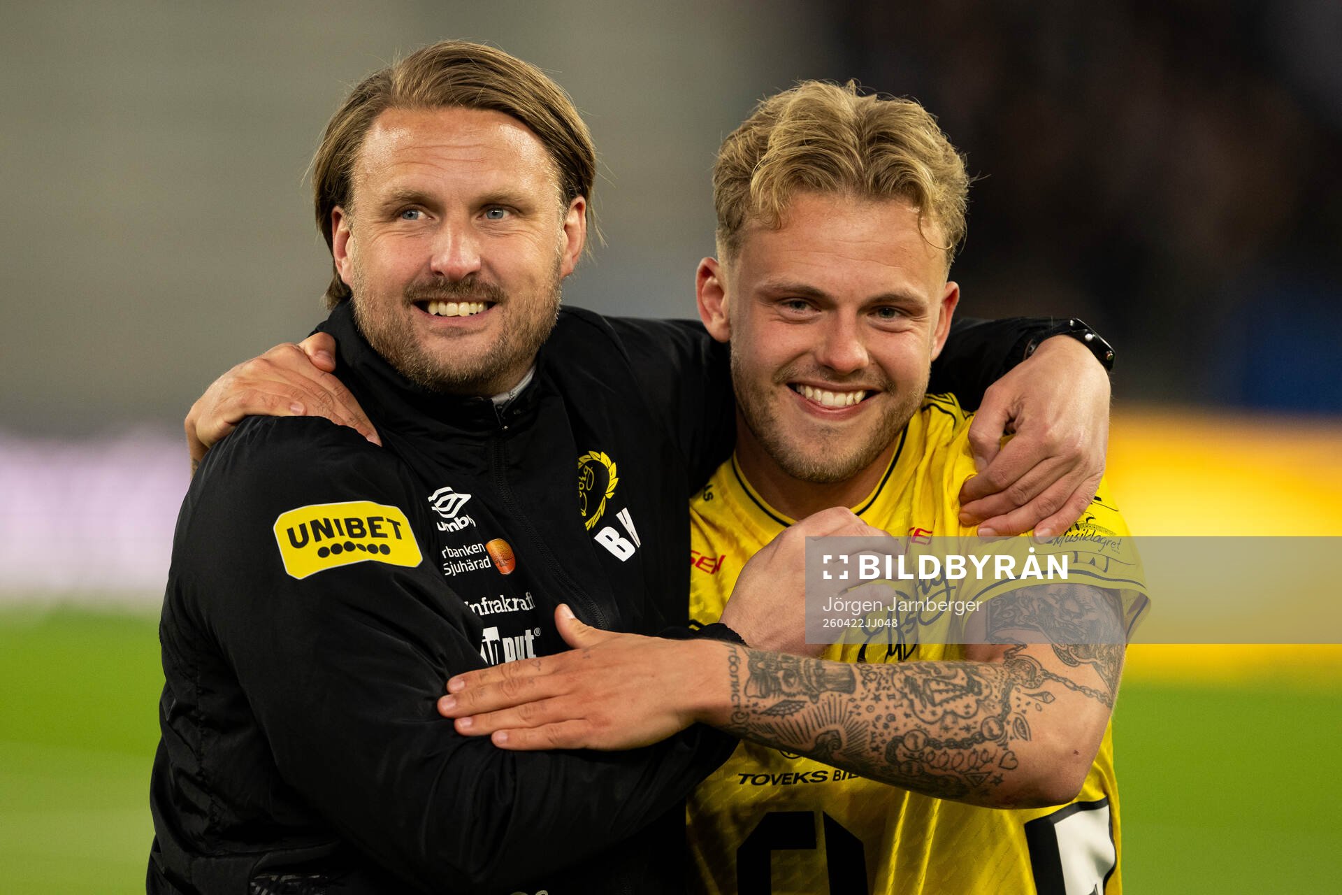 Elfsborgs manager Björn Hamberg och Frederik Ihler jublar