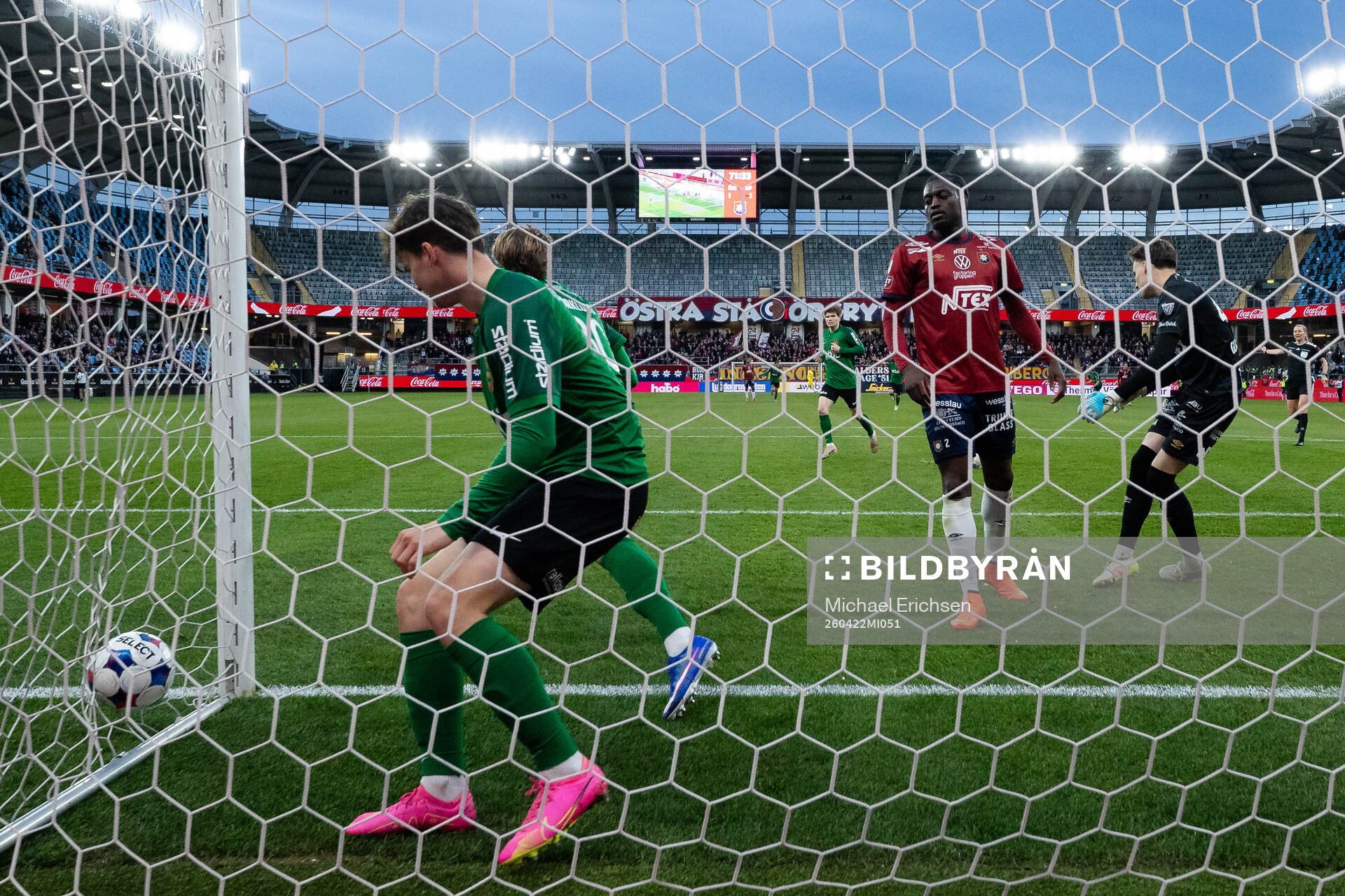 Brommapojkarnas Lukas Björklund gör 1-2 på Örgrytes