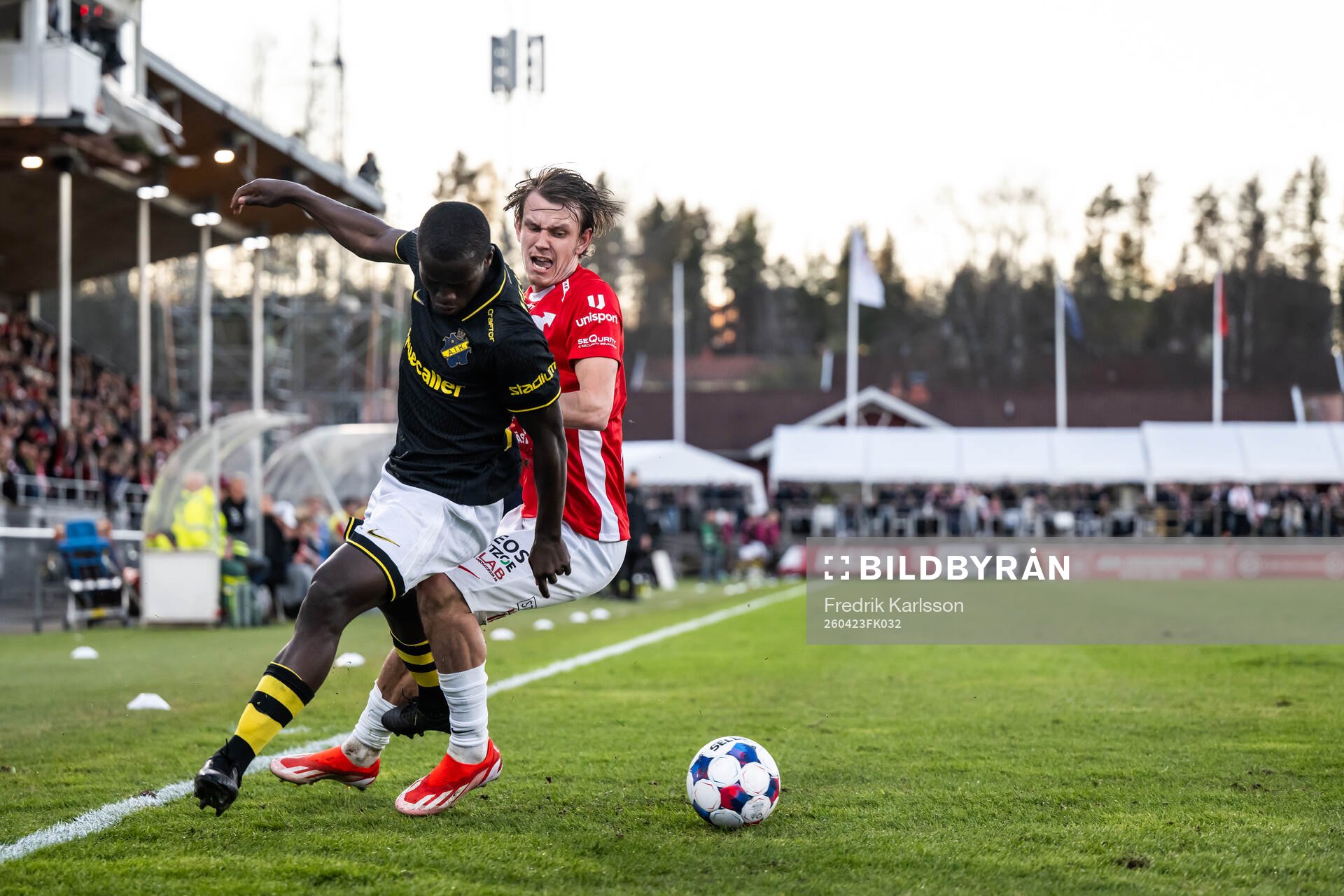 AIKs Stanley Wilson Omondi och Degerfors Kazper Karlsson