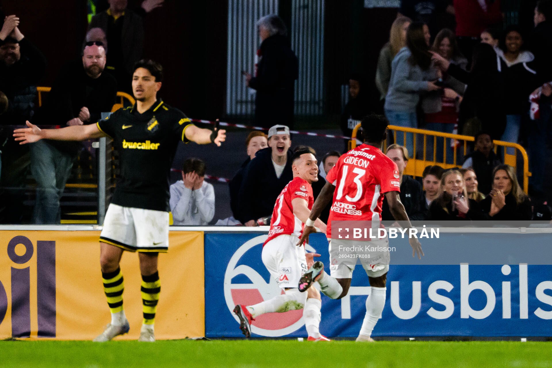 Degerfors Arman Taranis jublar