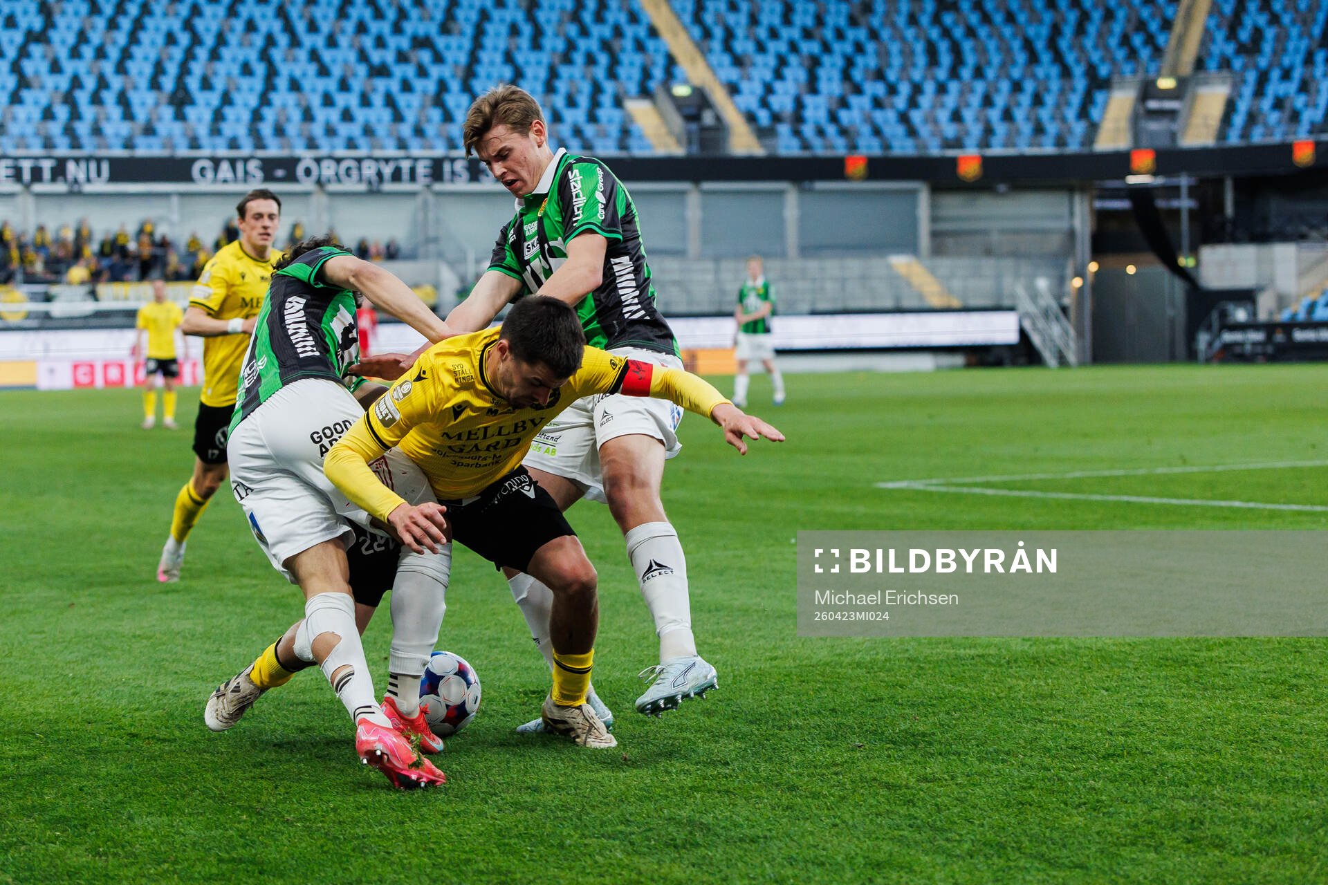 GAISs Mohamed Bawa och Max Andersson och Mjällbys Jesper