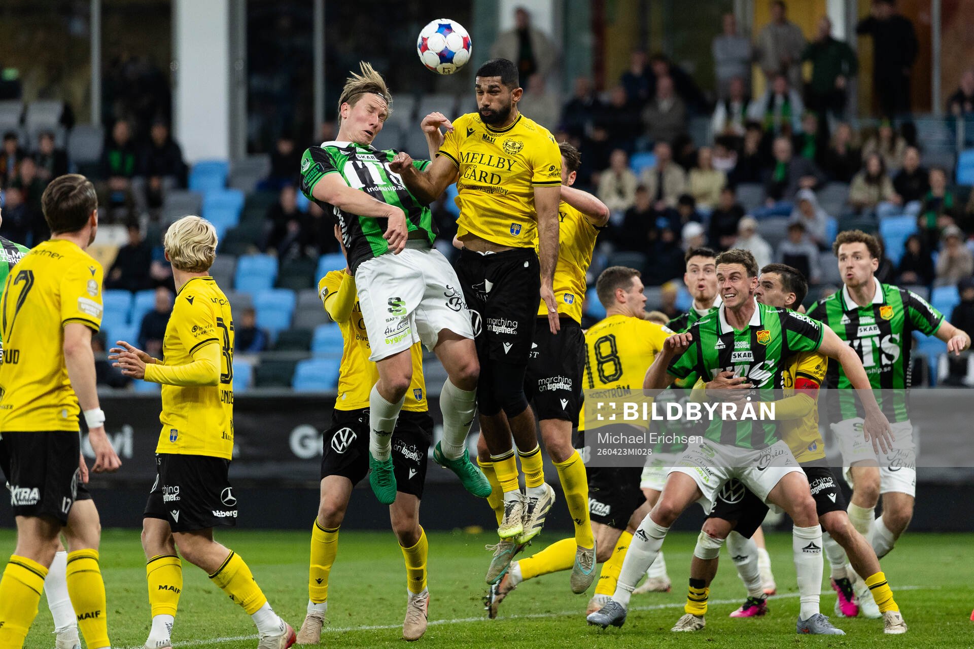GAIS Robin Frej och Mjällbys Abdullah Iqbal