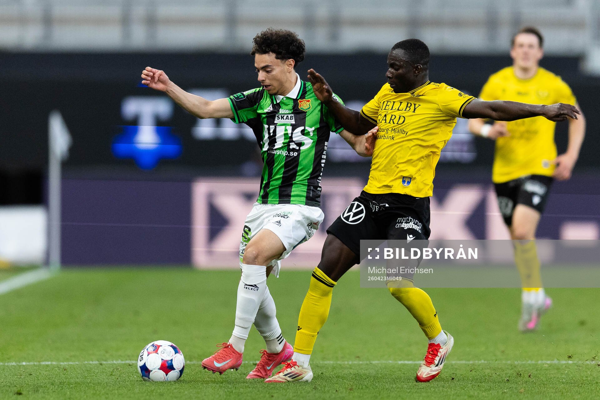 GAIS Mohamed Bawa och Mjällbys Abdoulie Manneh