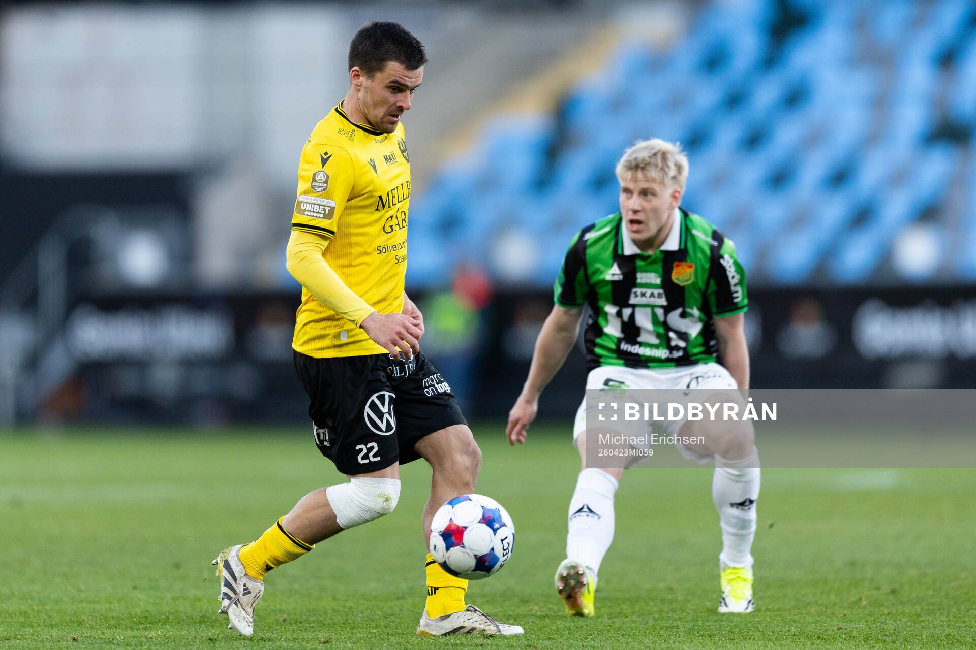 Mjällbys Jesper Gustavsson och GAIS Robert Frosti