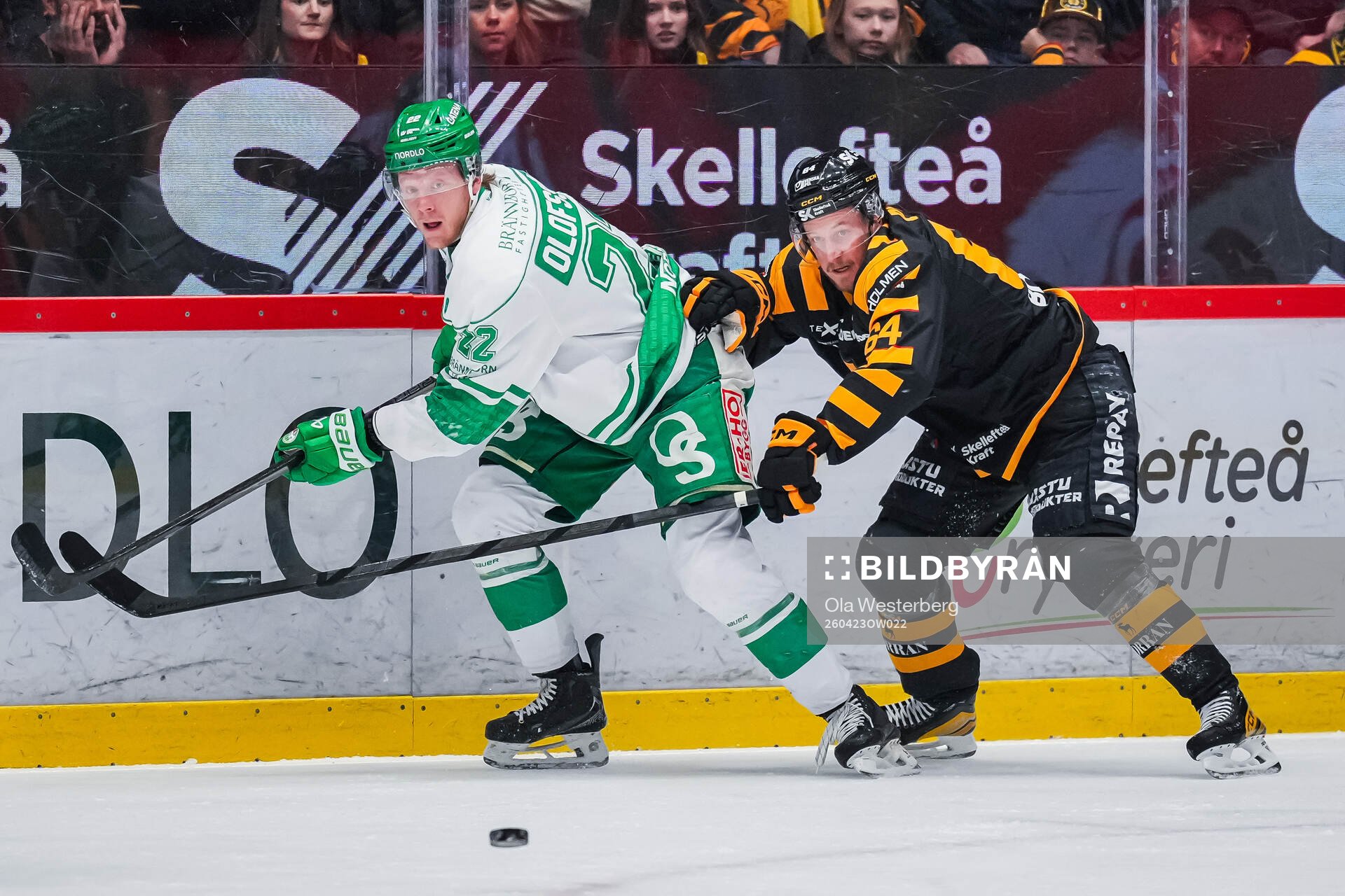 Rögles Fredrik Olofsson och Skellefteås Jonathan Pudas