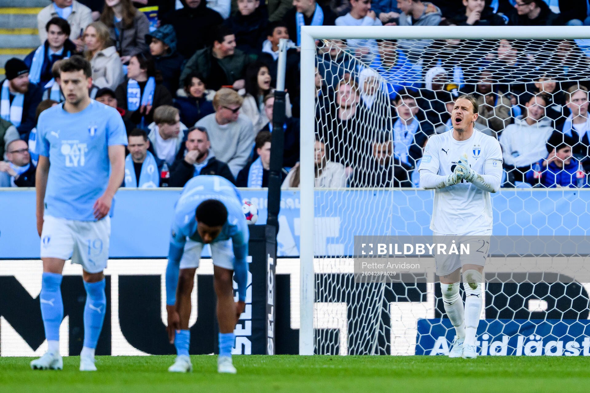 Malmö FFs målvakt Johan Dahlin deppar