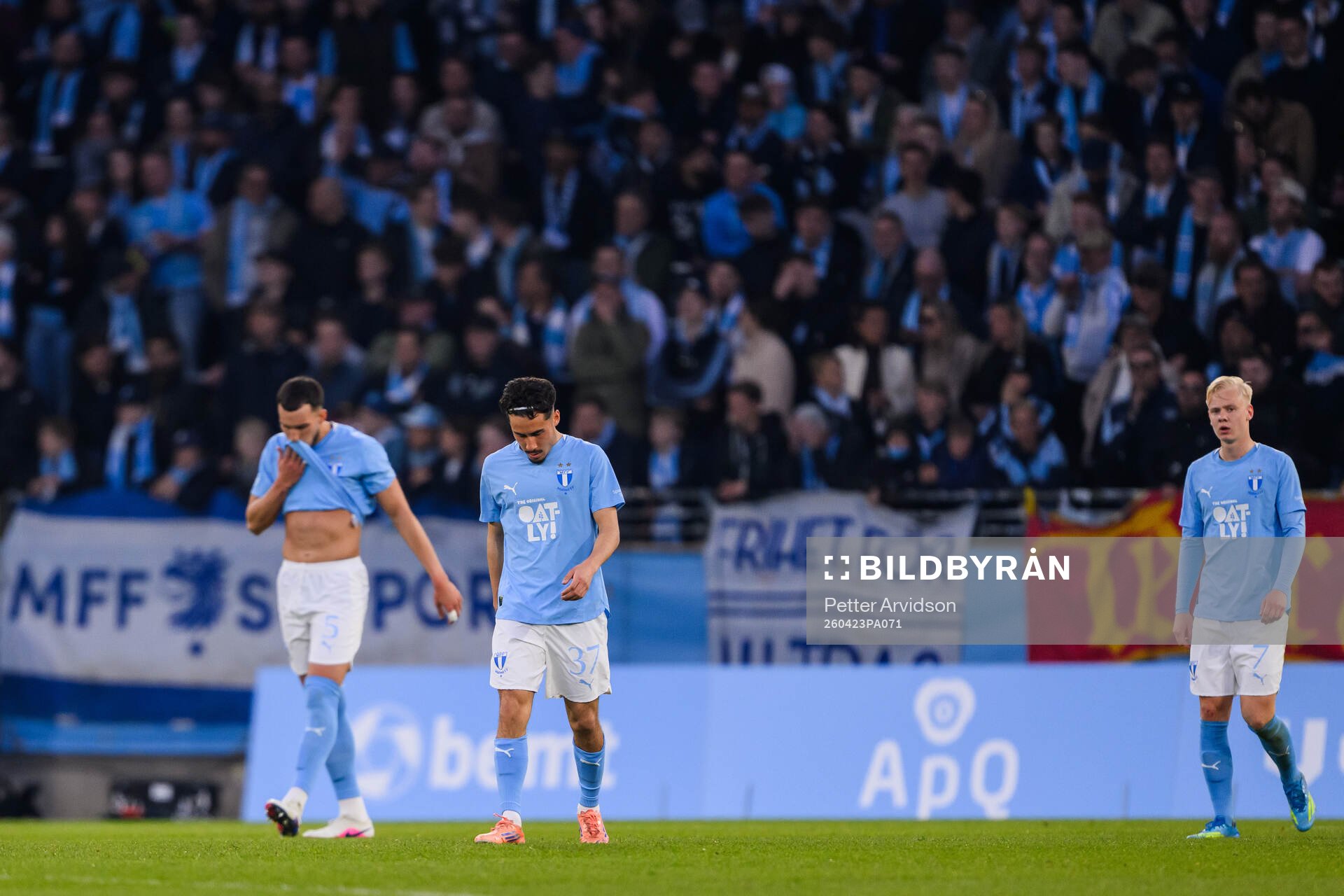 Malmö FFs Andrej Djuric och Adrian Skogmar deppar