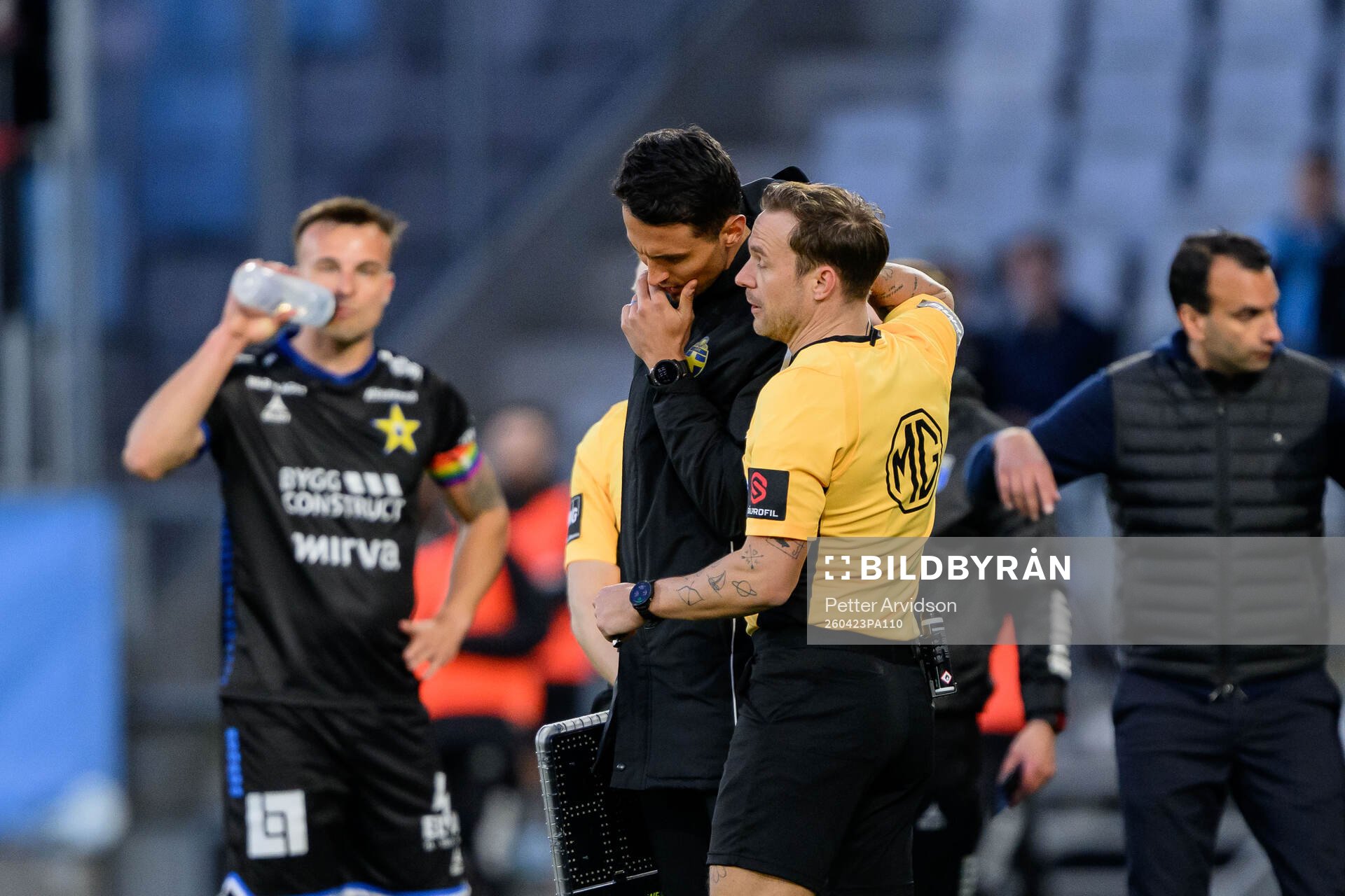 Domare Kristoffer Karlsson dömmer bort en straff