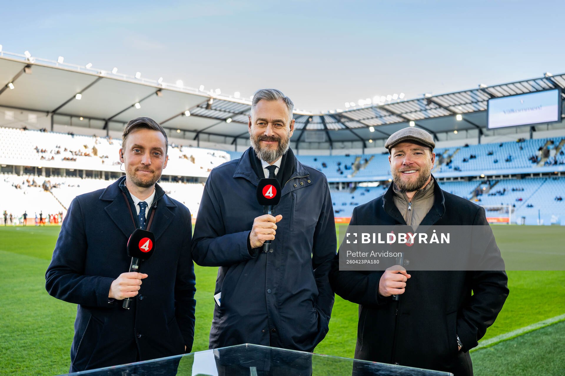 TV4s Axel Pileby, Olof Lundh och John Guidetti