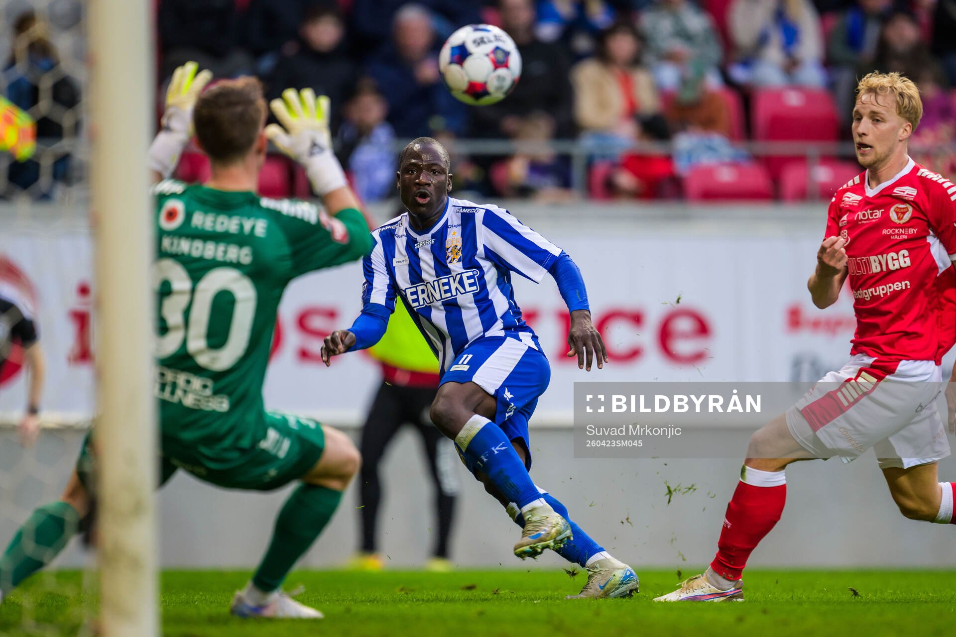 Kalmars målvakt Jakob Kindberg och IFK Göteborgs Saidou