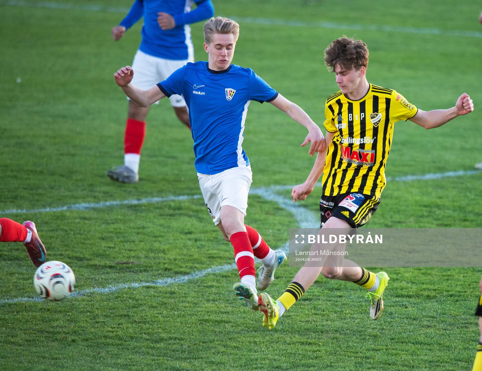 IFK Hässleholms Neo Jakobsson i matchen i division 3