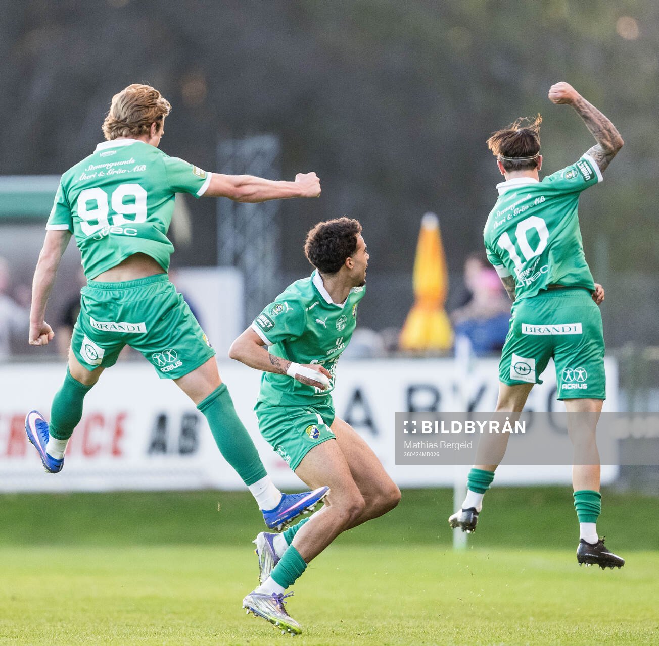 Ljungskiles Lukas Lindholm Corner, Isaac Shears och Filip