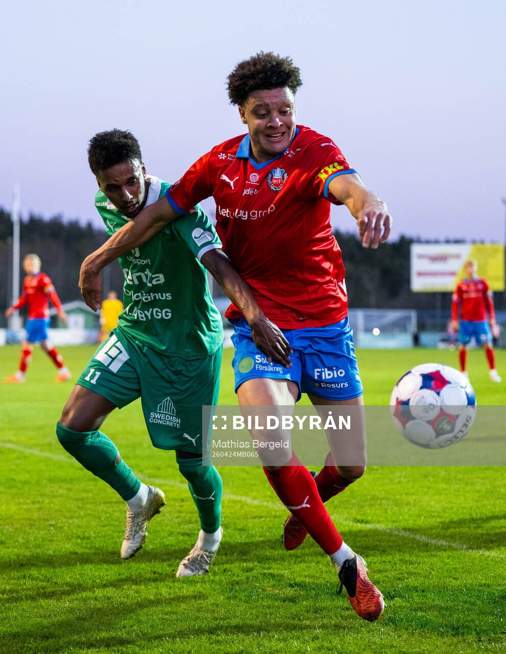 Ljungskiles Abdishakur Bashir Omar och Helsingborgs Obafemi