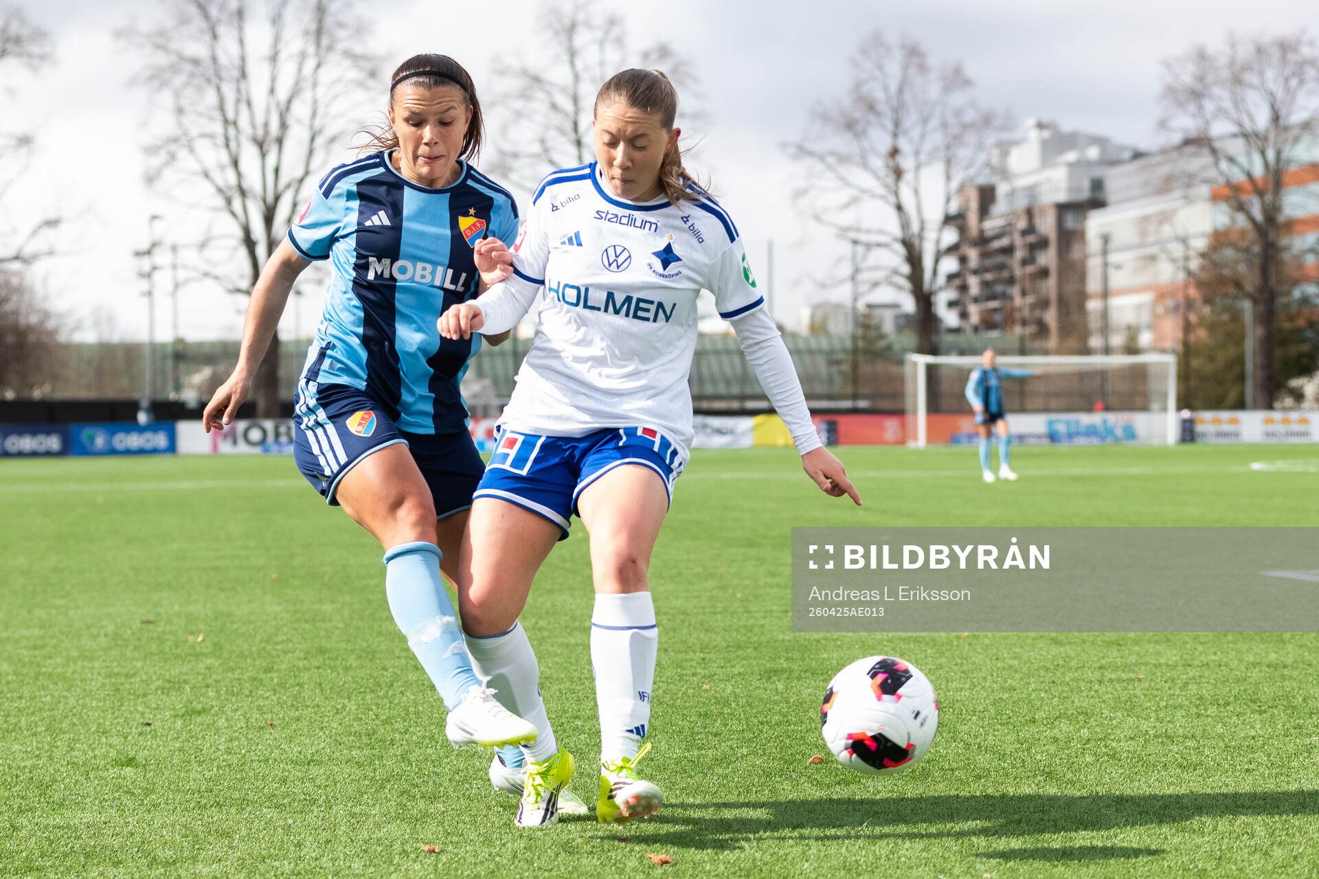 Djurgårdens Alexsandra Lobanova och IFK Norrköpings Paula
