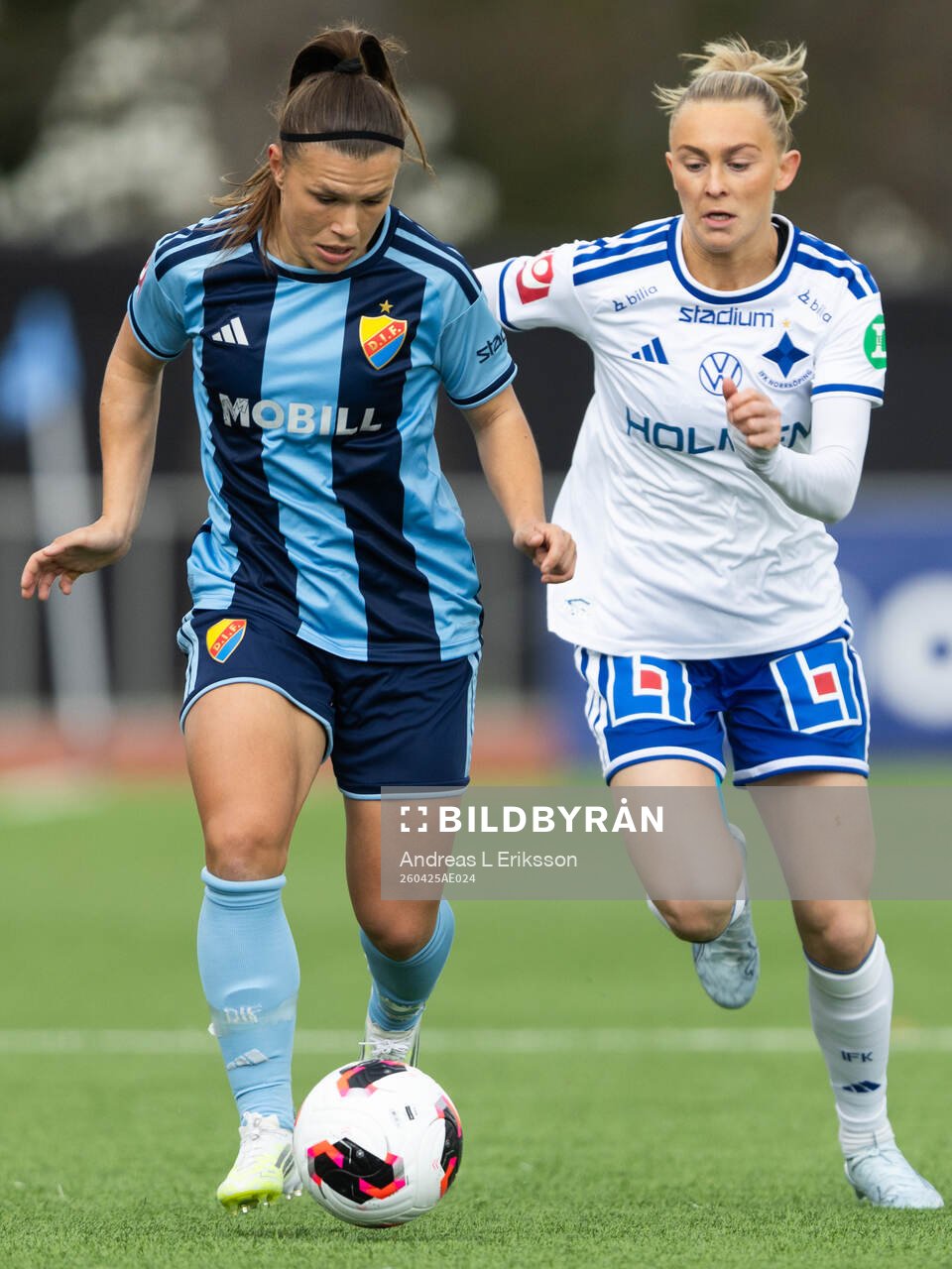 Djurgårdens Alexsandra Lobanova och IFK Norrköpings