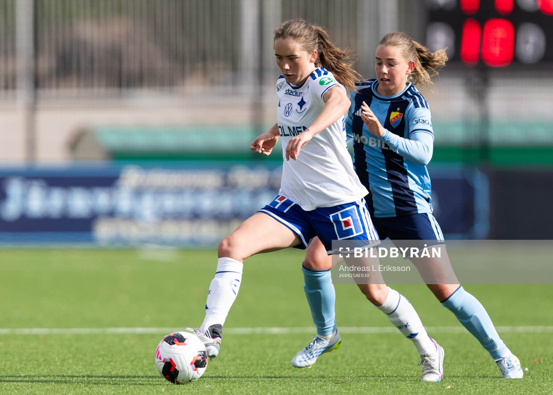 IFK Norrköpings Matilda Kristell och Djurgårdens Elsa