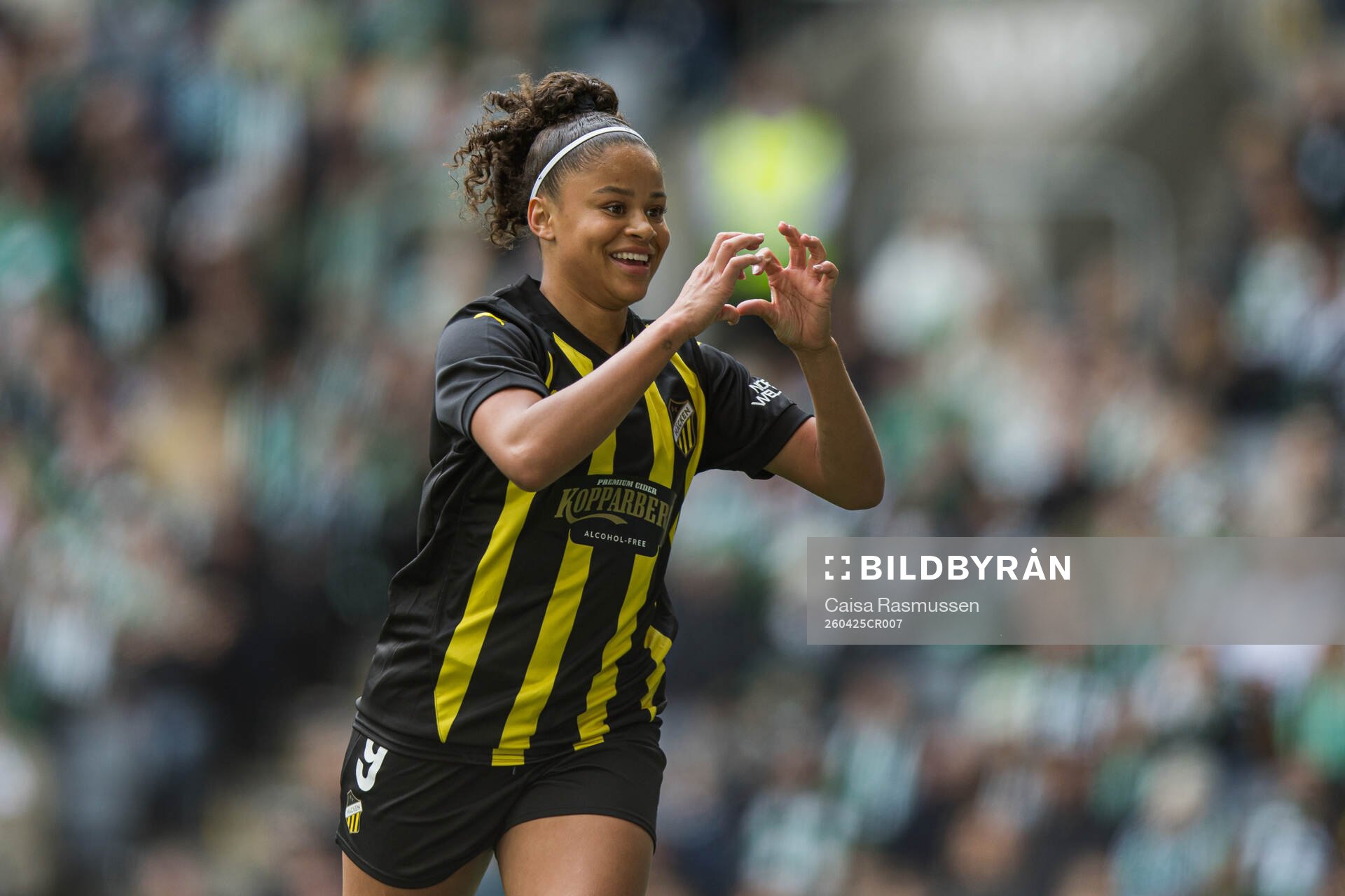 Felicia Schröder of Häcken celebrates the 0-1 goal
