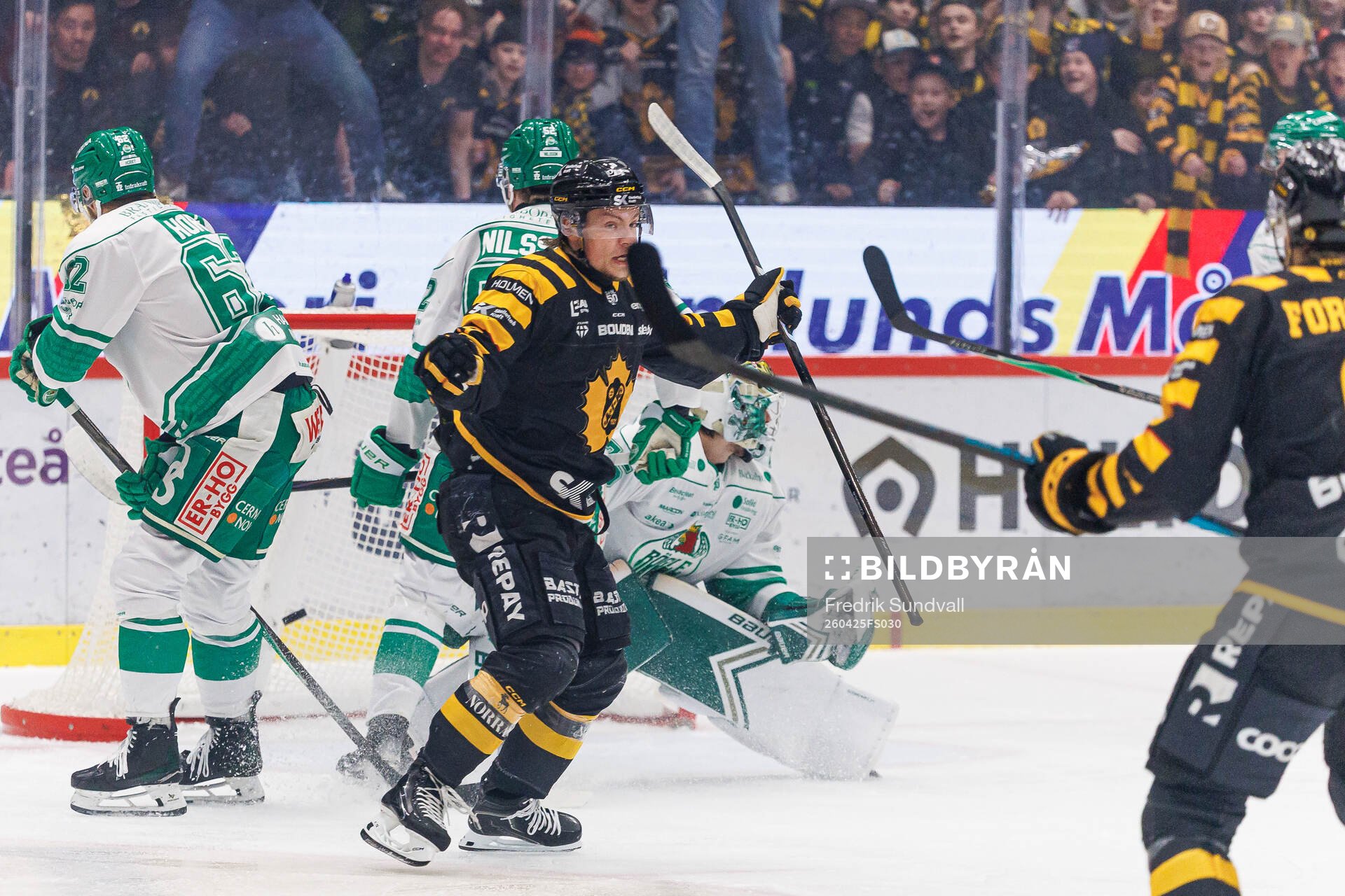 Skellefteås Victor Stjernborg jublar