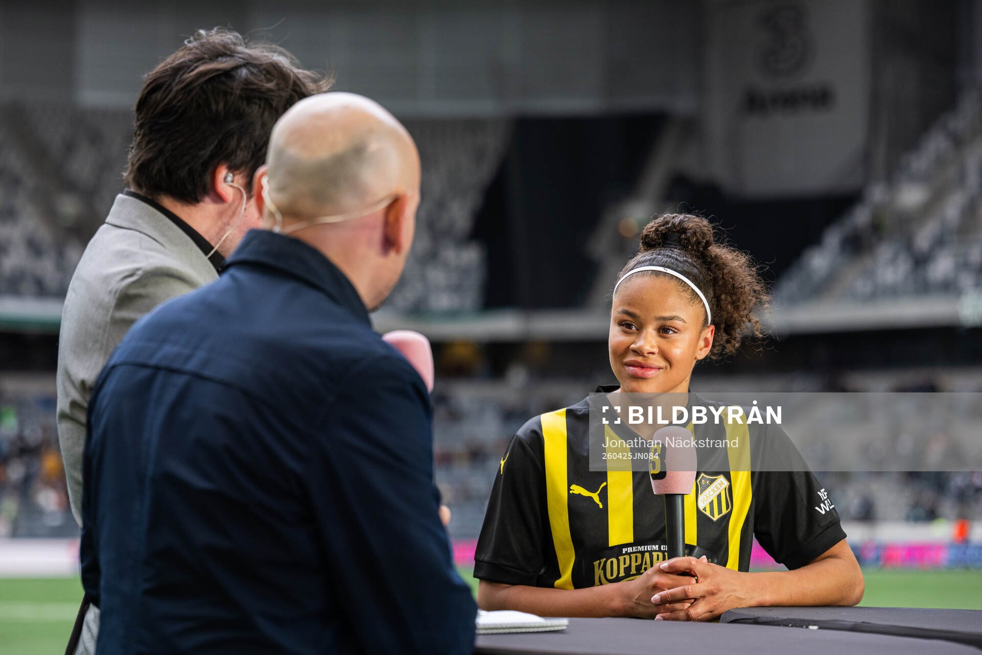 Felicia Schröder of Häcken is interviewed