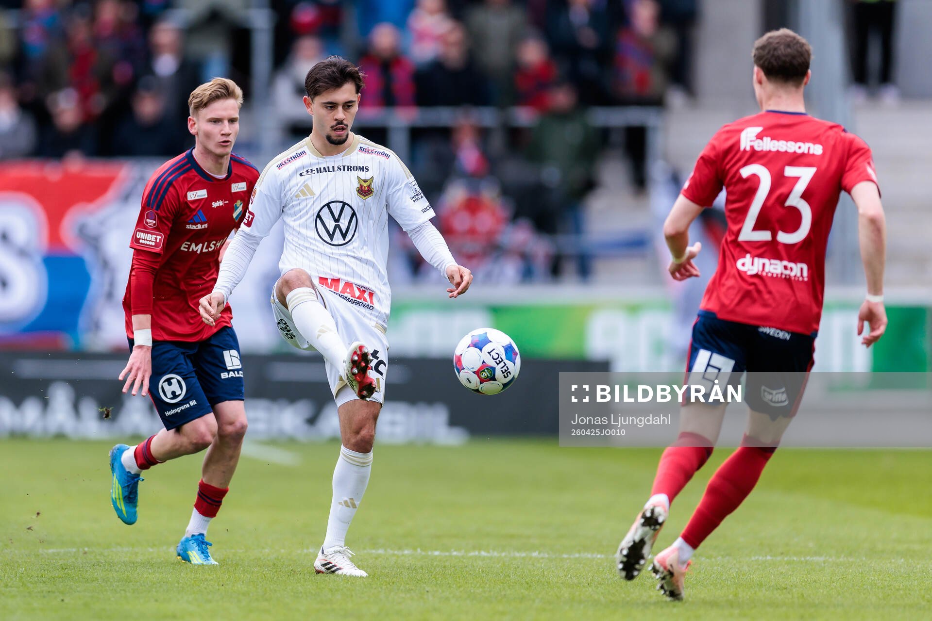 Östers Karl Wendt och Östersunds Emil Özkan