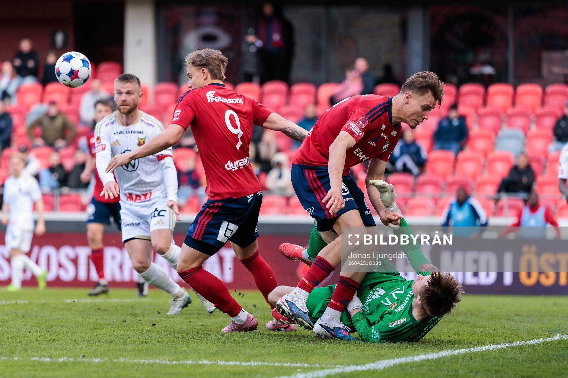 Östers Linus Carlstrand, Matias Tamminen och Östersunds