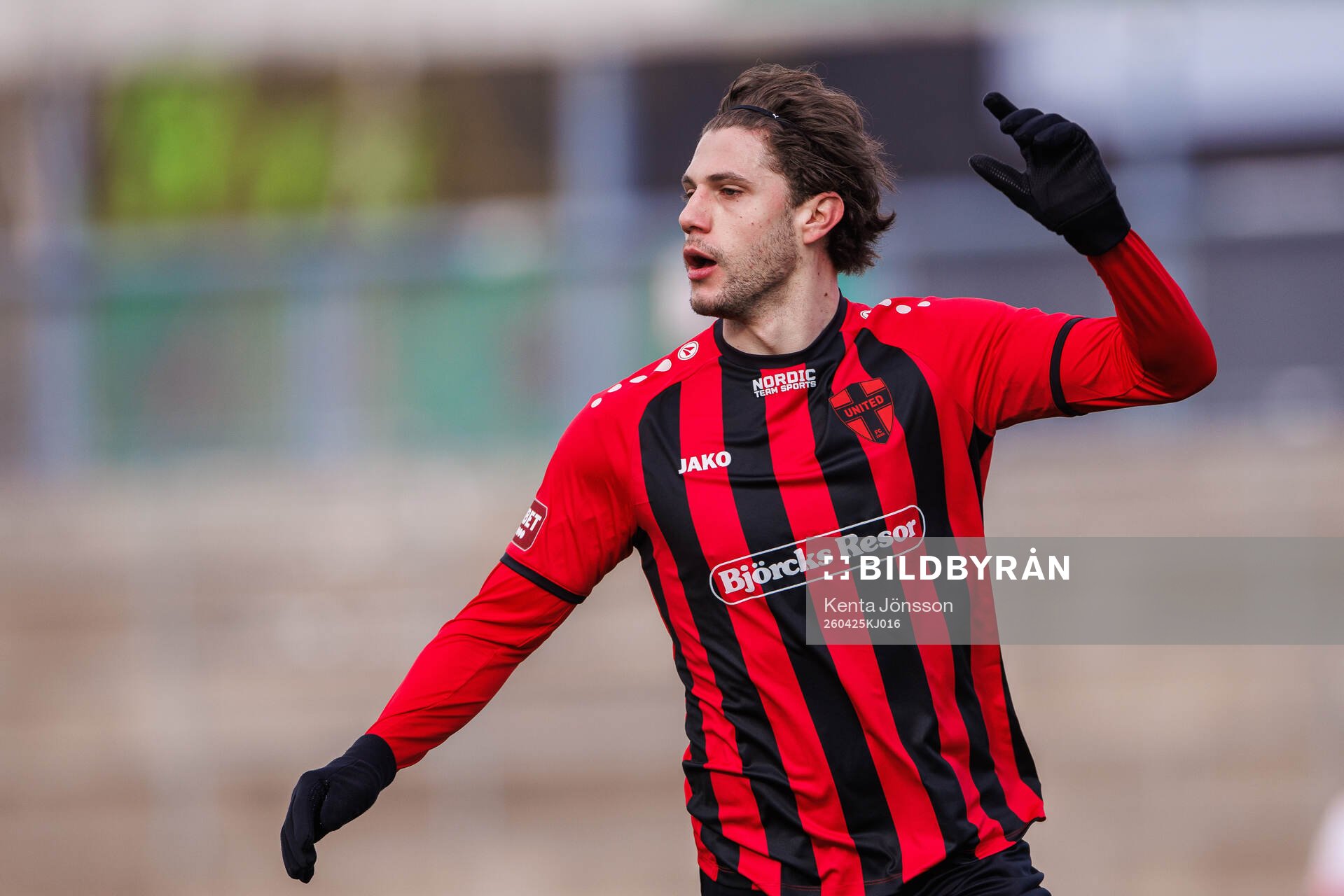 Nordic United FCs Amar Eminovic jublar