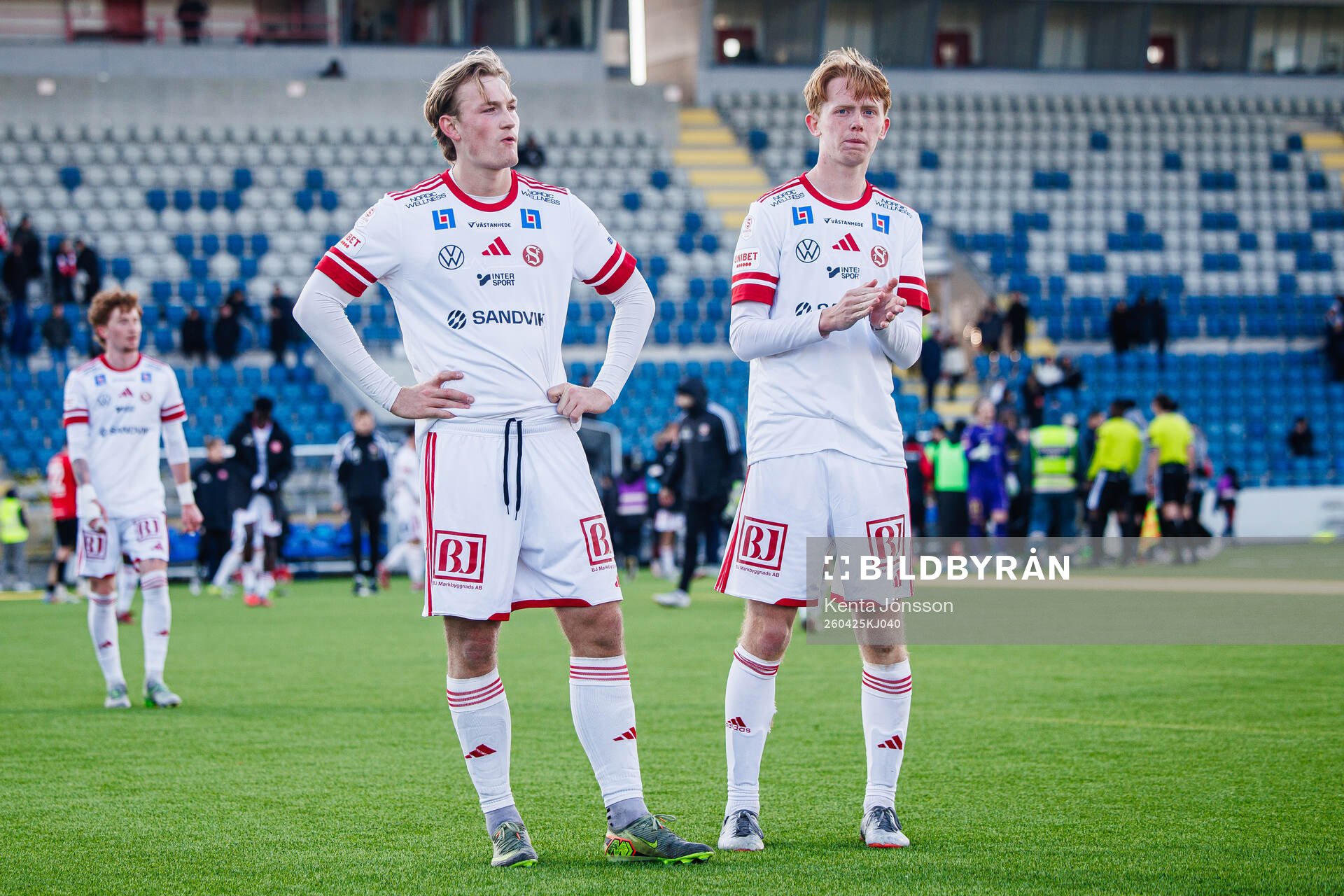 Sandvikens IFs Christian Wagner och Fabian Andersson deppar