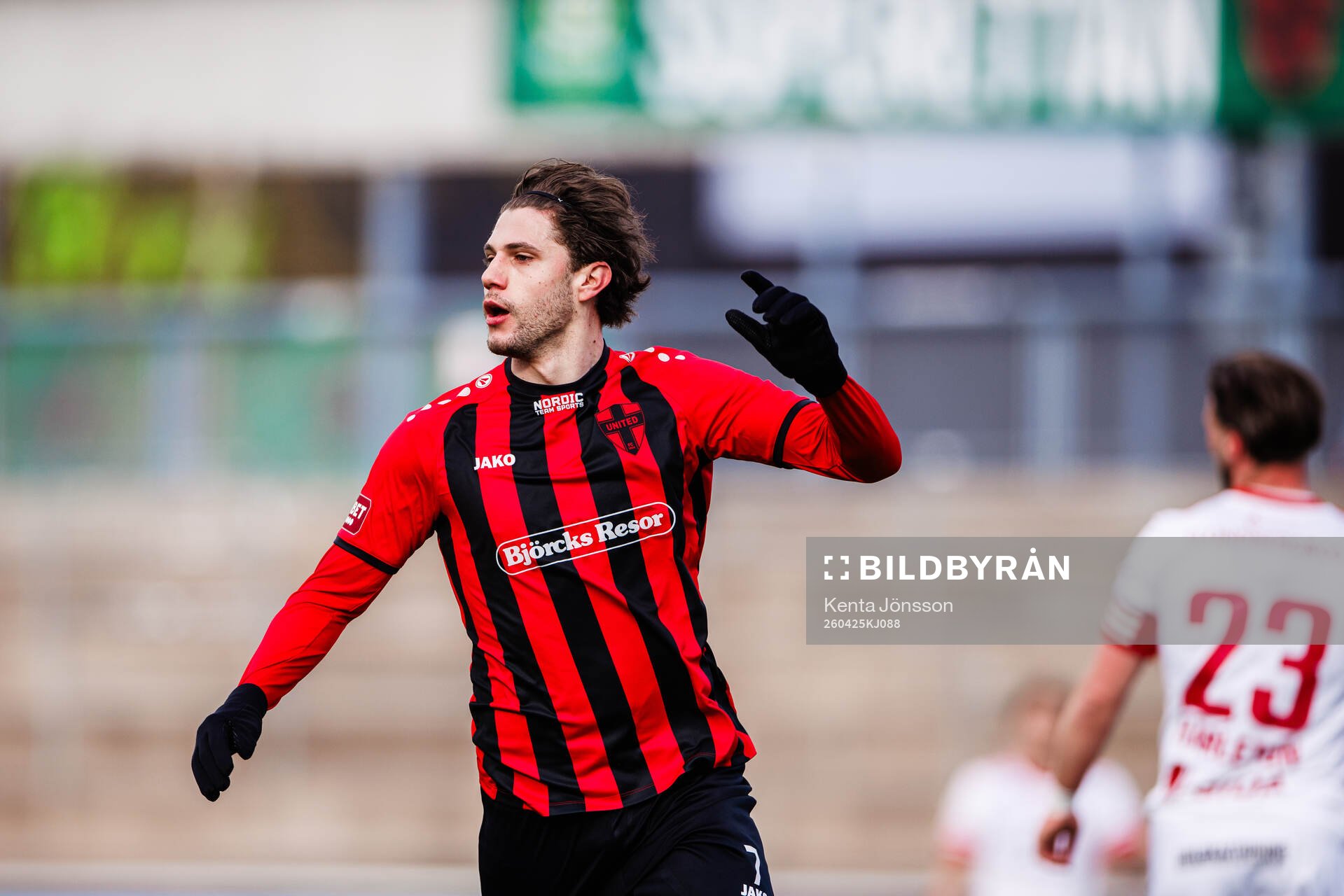 Nordic United FCs Amar Eminovic jublar