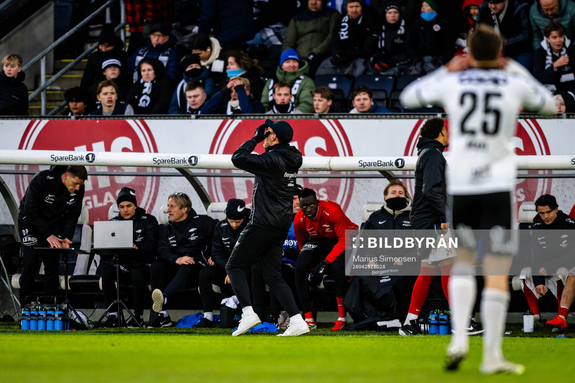 Head coach Freyr Alexandersson of Brann reacts