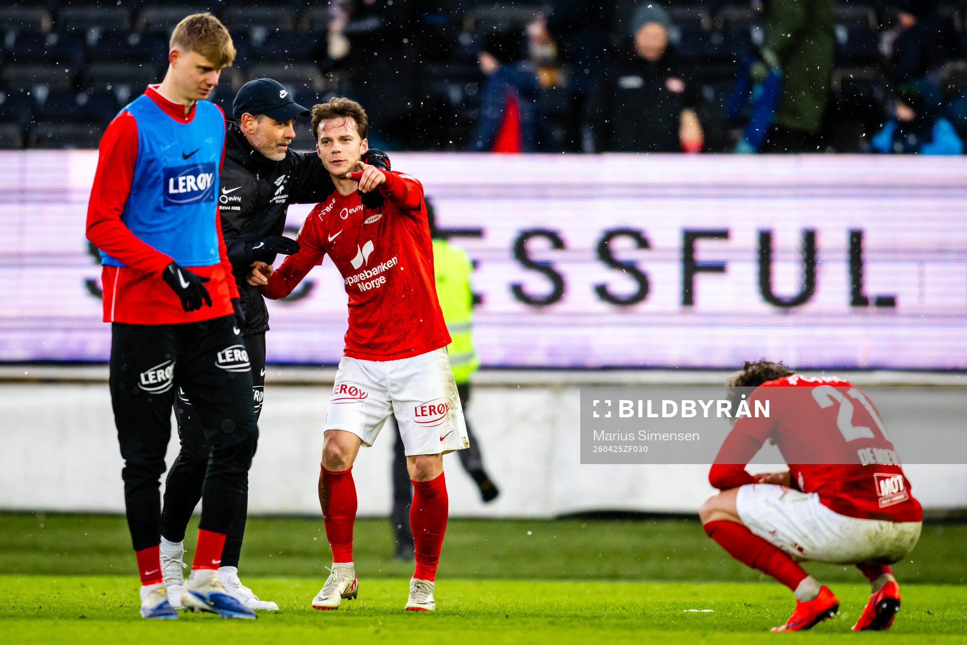 Head coach Freyr Alexandersson and Felix Horn Myhre of Brann