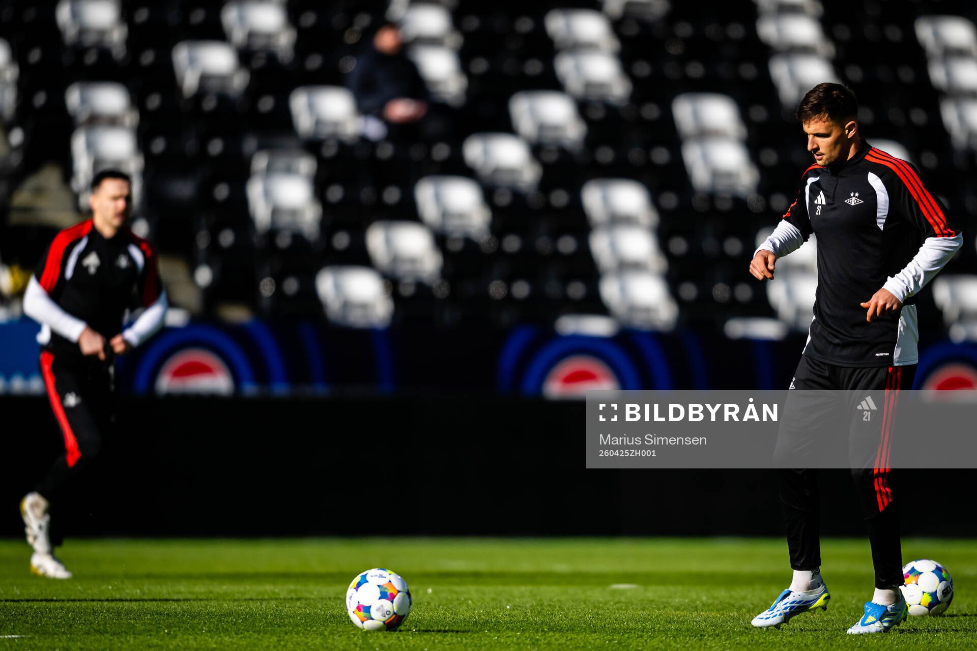 Tomas Nemcik of Rosenborg warms up