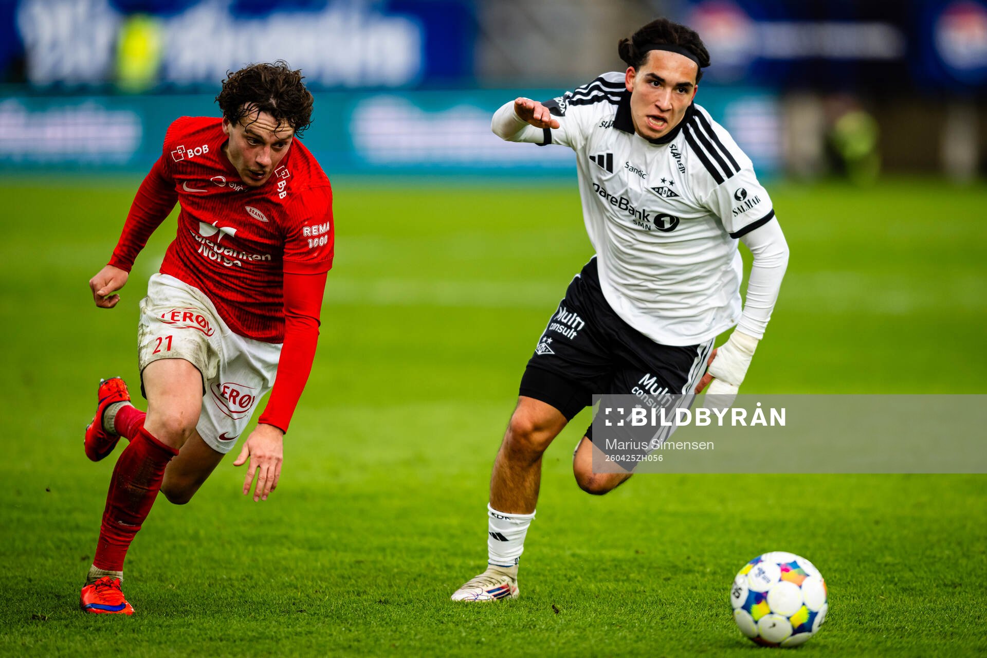 Denzel De Roeve of Brann and Noah Sahsah of Rosenborg