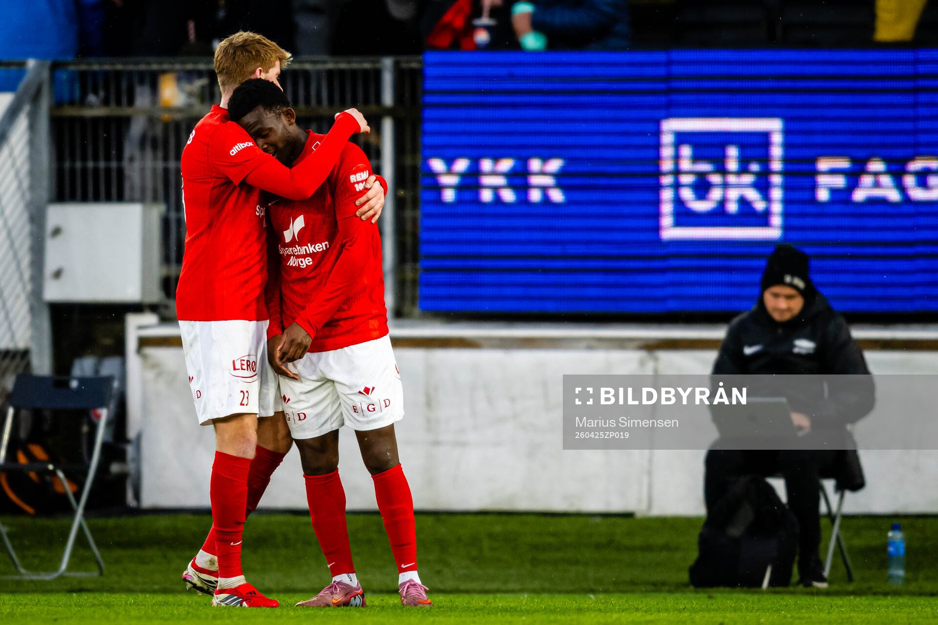 Thore Pedersen and Rabbi Matondo of Brann looks dejected