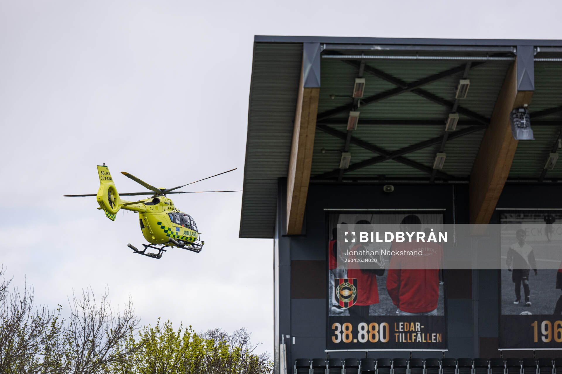 En ambulanshelikopter