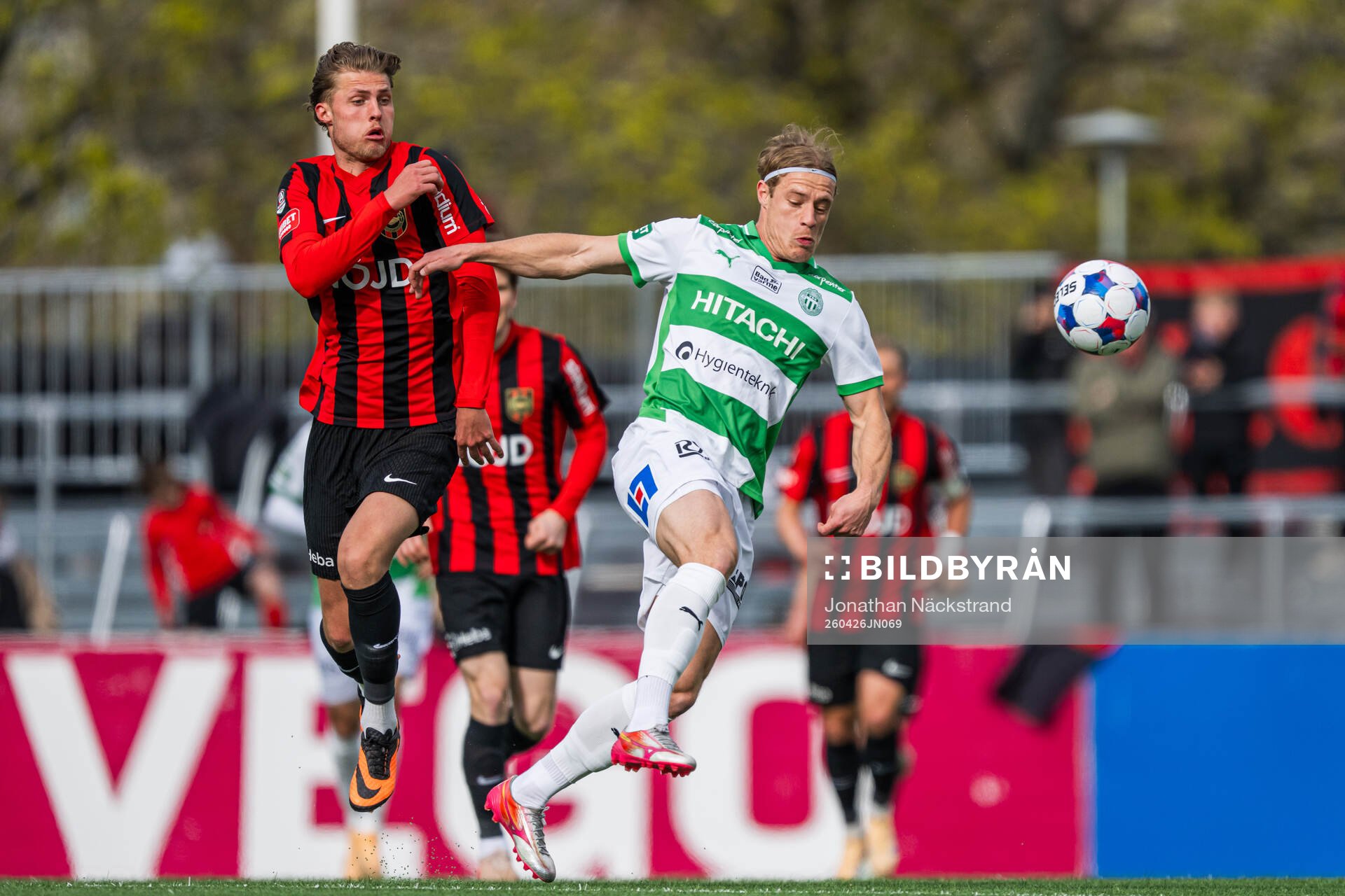 Brommapojkarnas Lukas Björklund och Västerås Herman