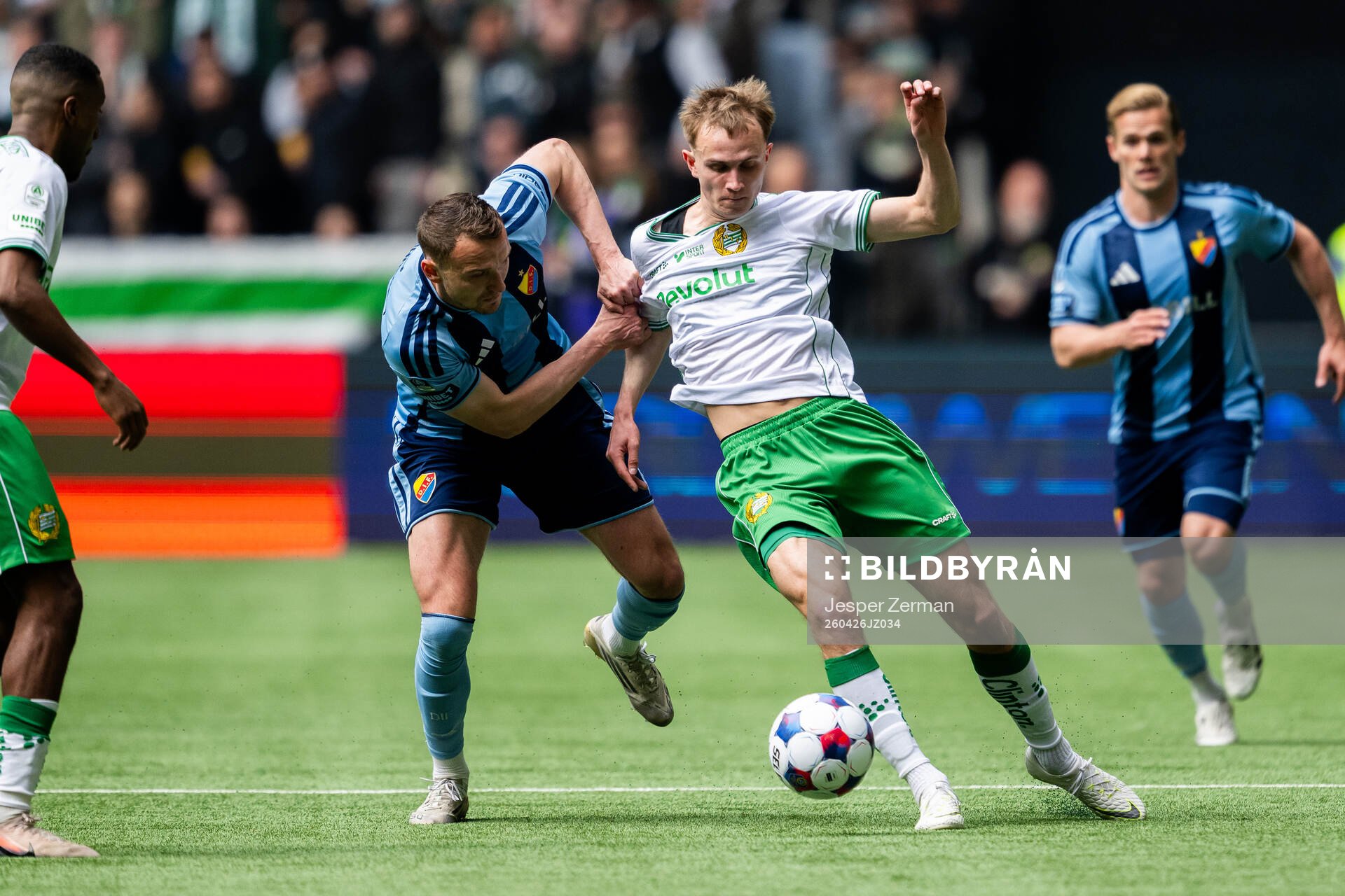 Djurgårdens Piotr Johansson och Hammarbys Victor Stange