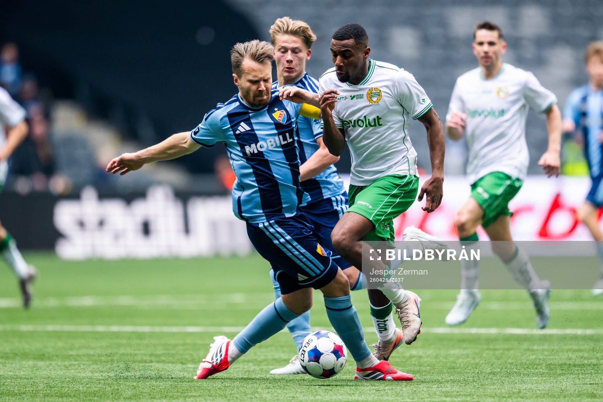Djurgårdens Jacob Une och Hammarbys Paulos Abraham
