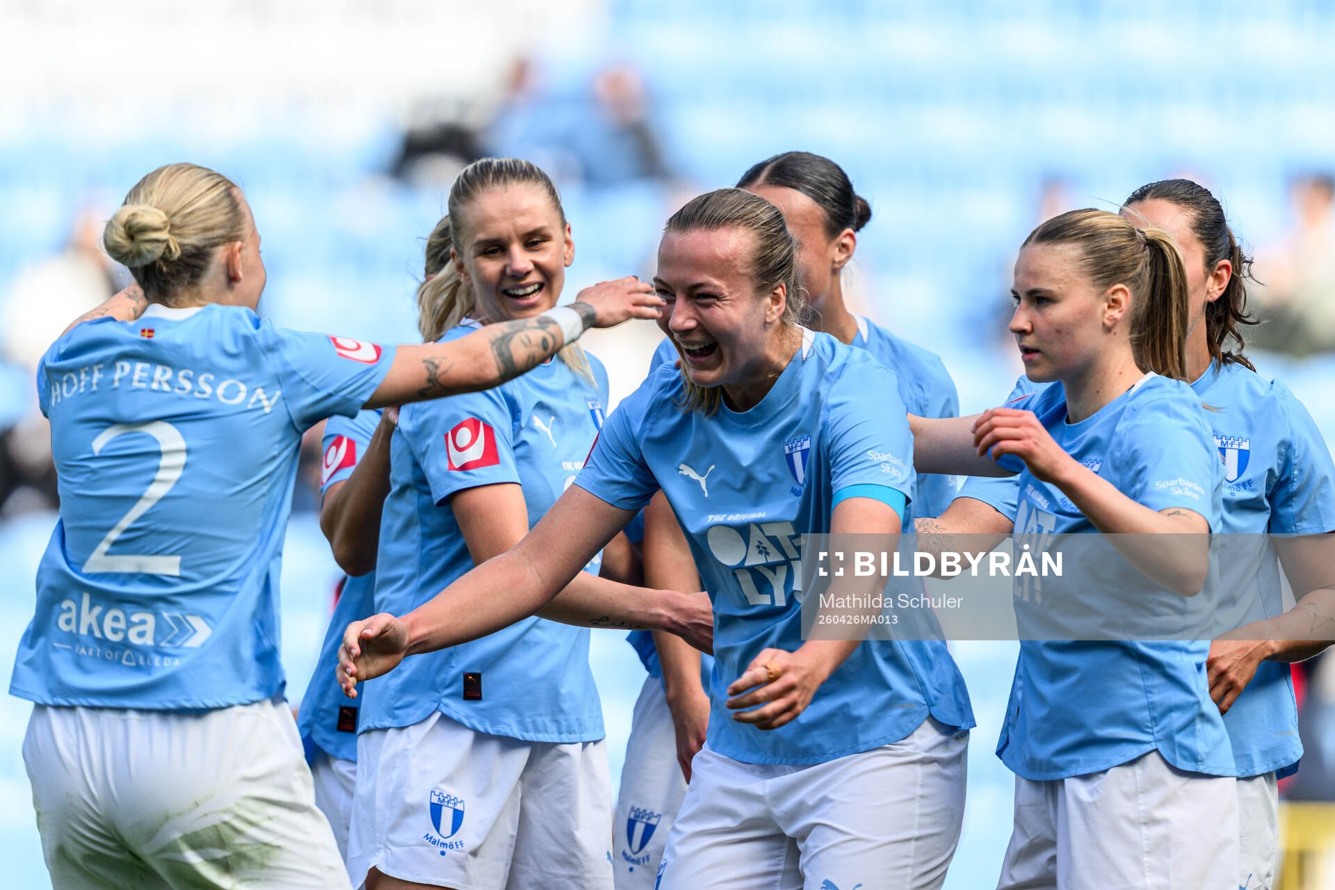Malmö FFs Nathalie Hoff Persson och Sara Kanutte jublar