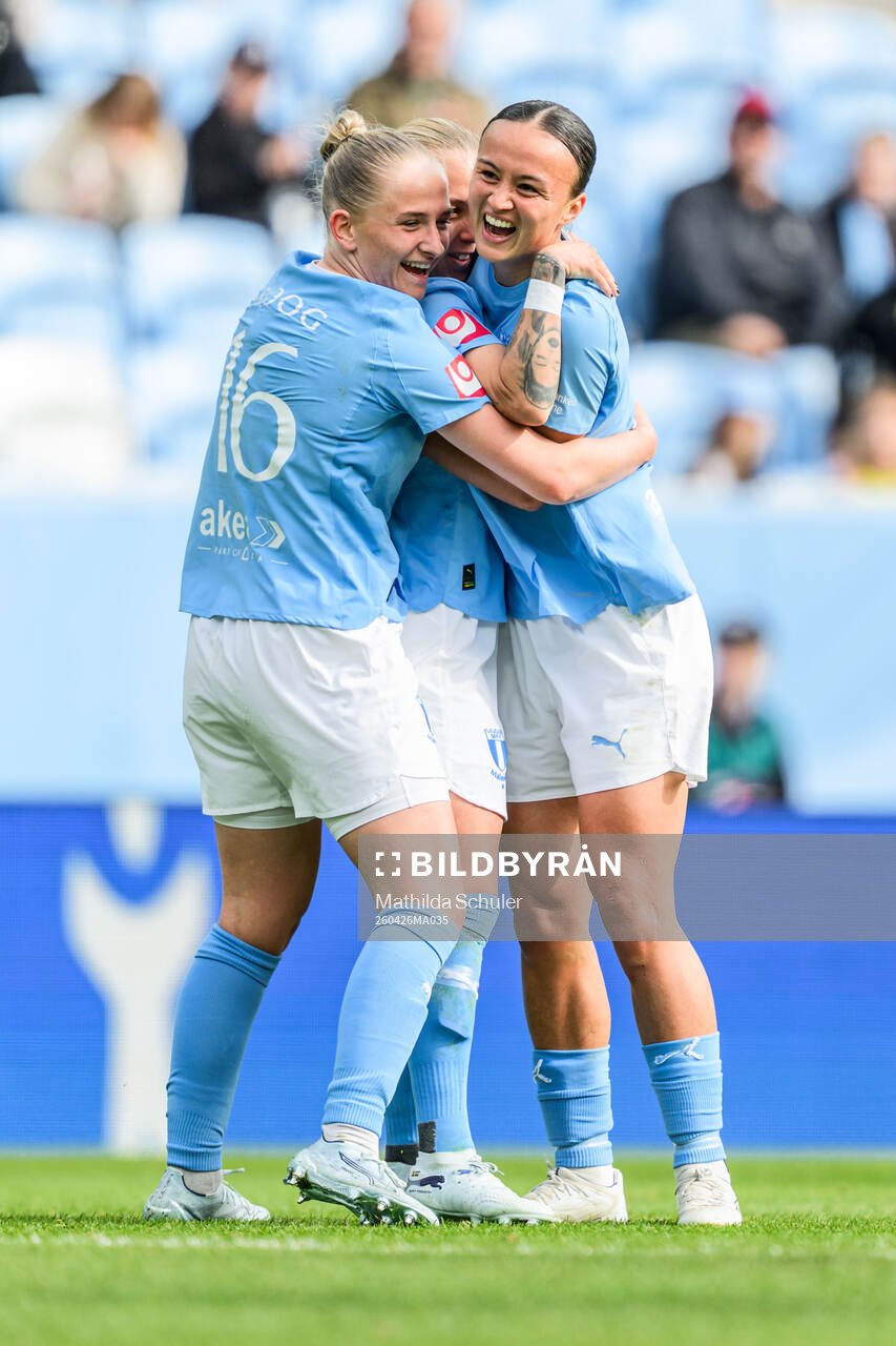 Malmö FFs Amy Sayer jublar