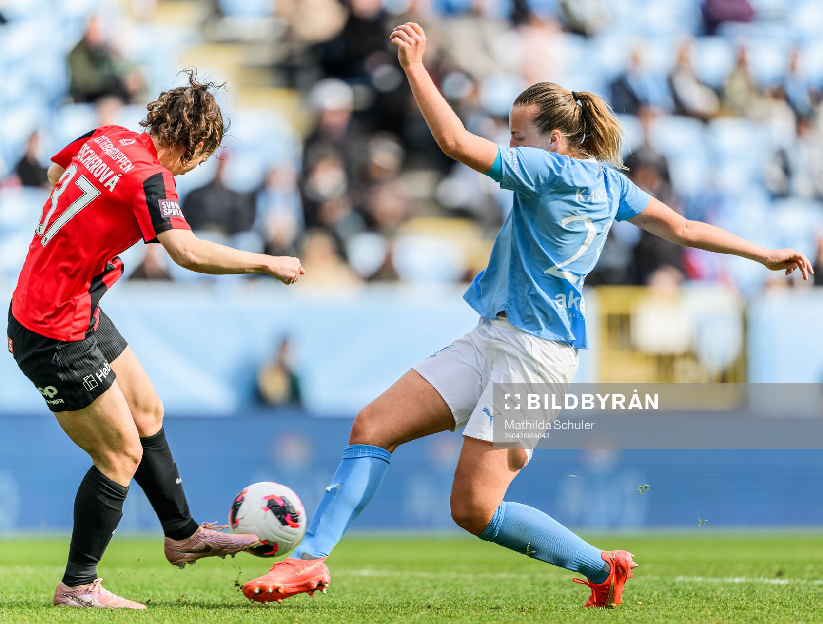 Brommapojkarnas Patricia Fischerova och Malmö FFs Sara