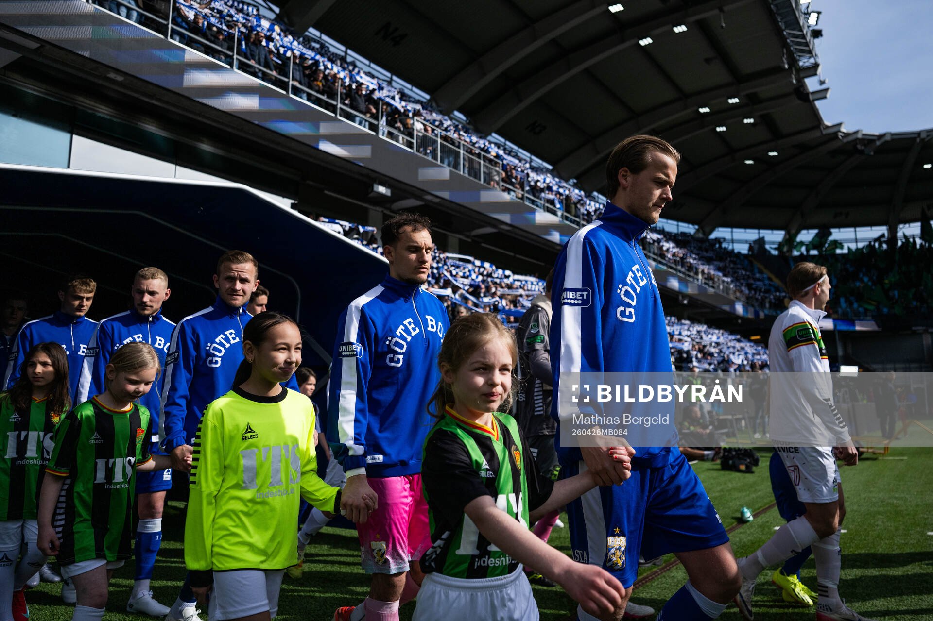 IFK Göteborgs Jonas Bager, målvakt Elis Bishesari och