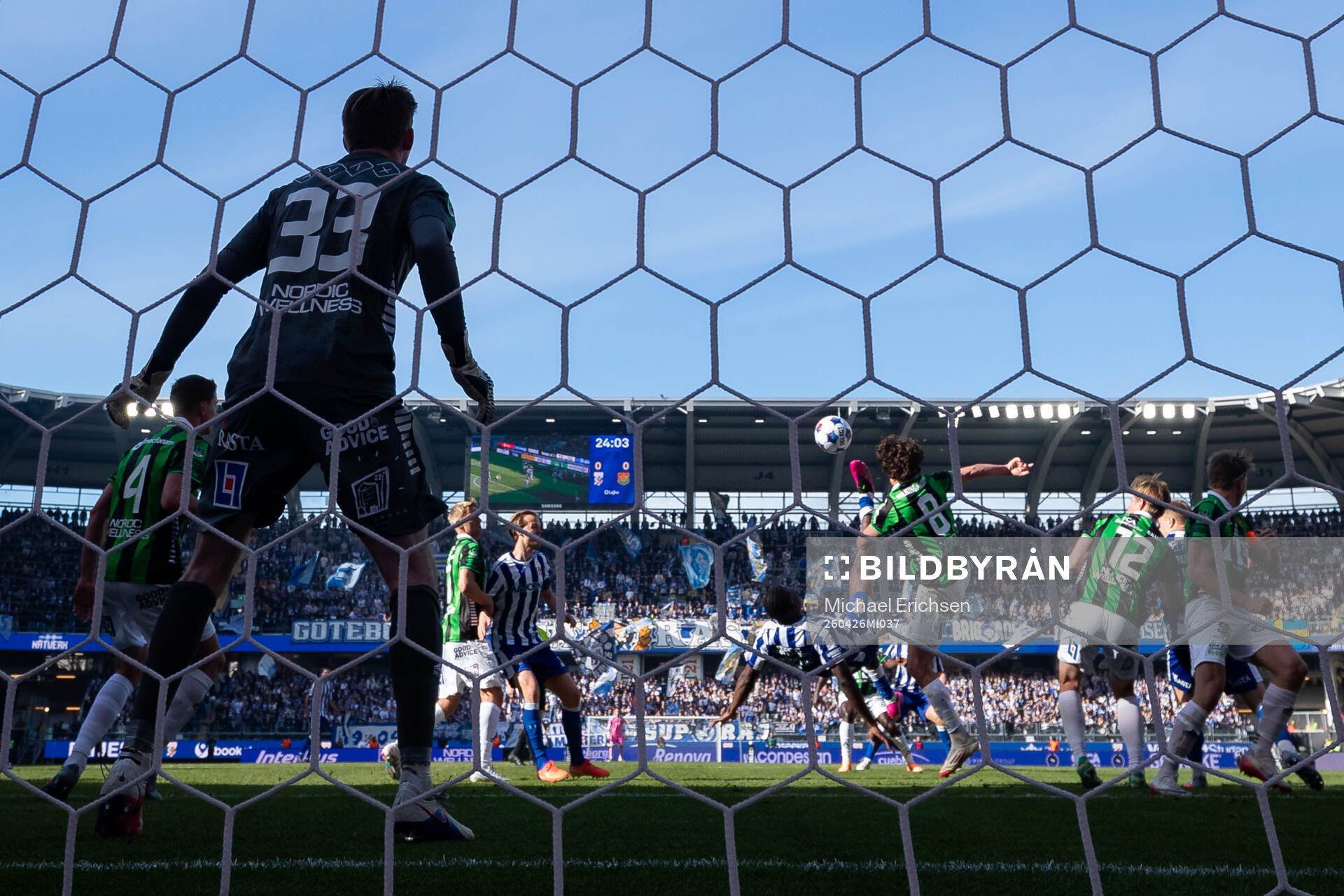 IFK Göteborgs Rockson Yeboah skjuter 1-0 på GAIS målvakt