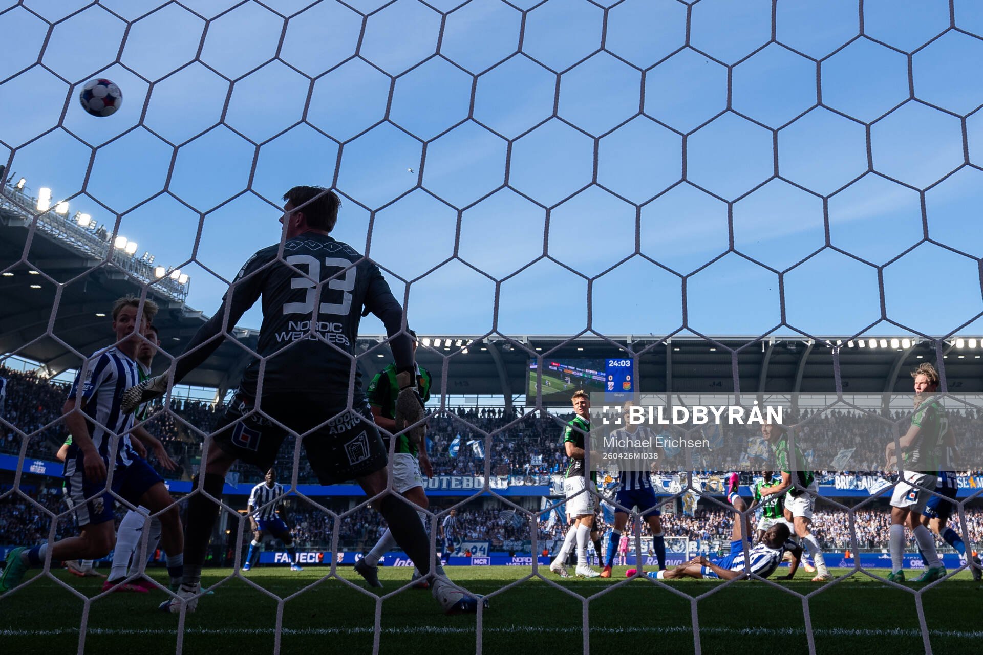 IFK Göteborgs Rockson Yeboah skjuter 1-0 på GAIS målvakt