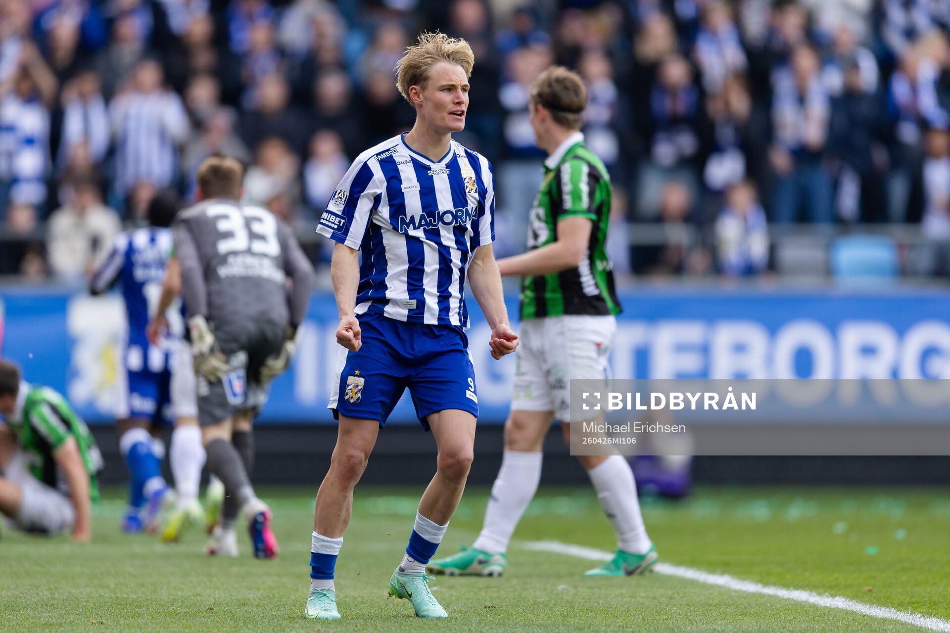 IFK Göteborgs Max Fenger reagerar
