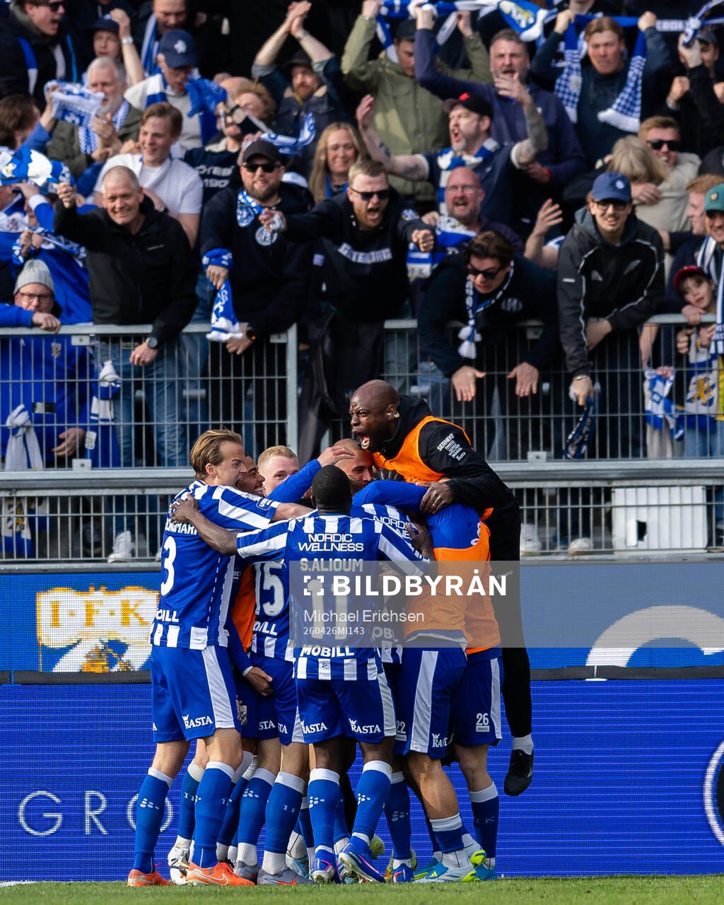 IFK Göteborgs David Kruse jublar med lagkamrater